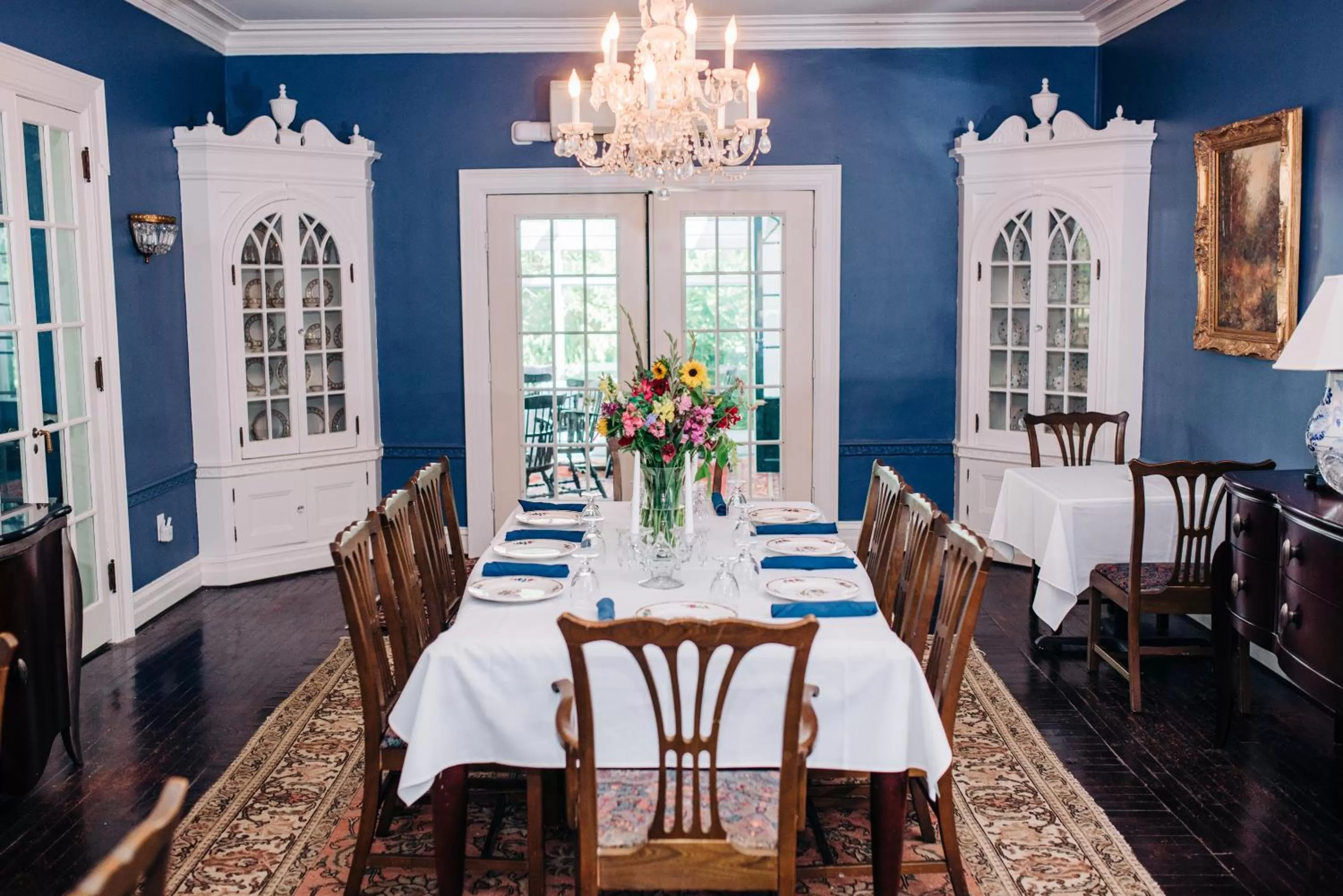 Dining area in Benn Conger Inn