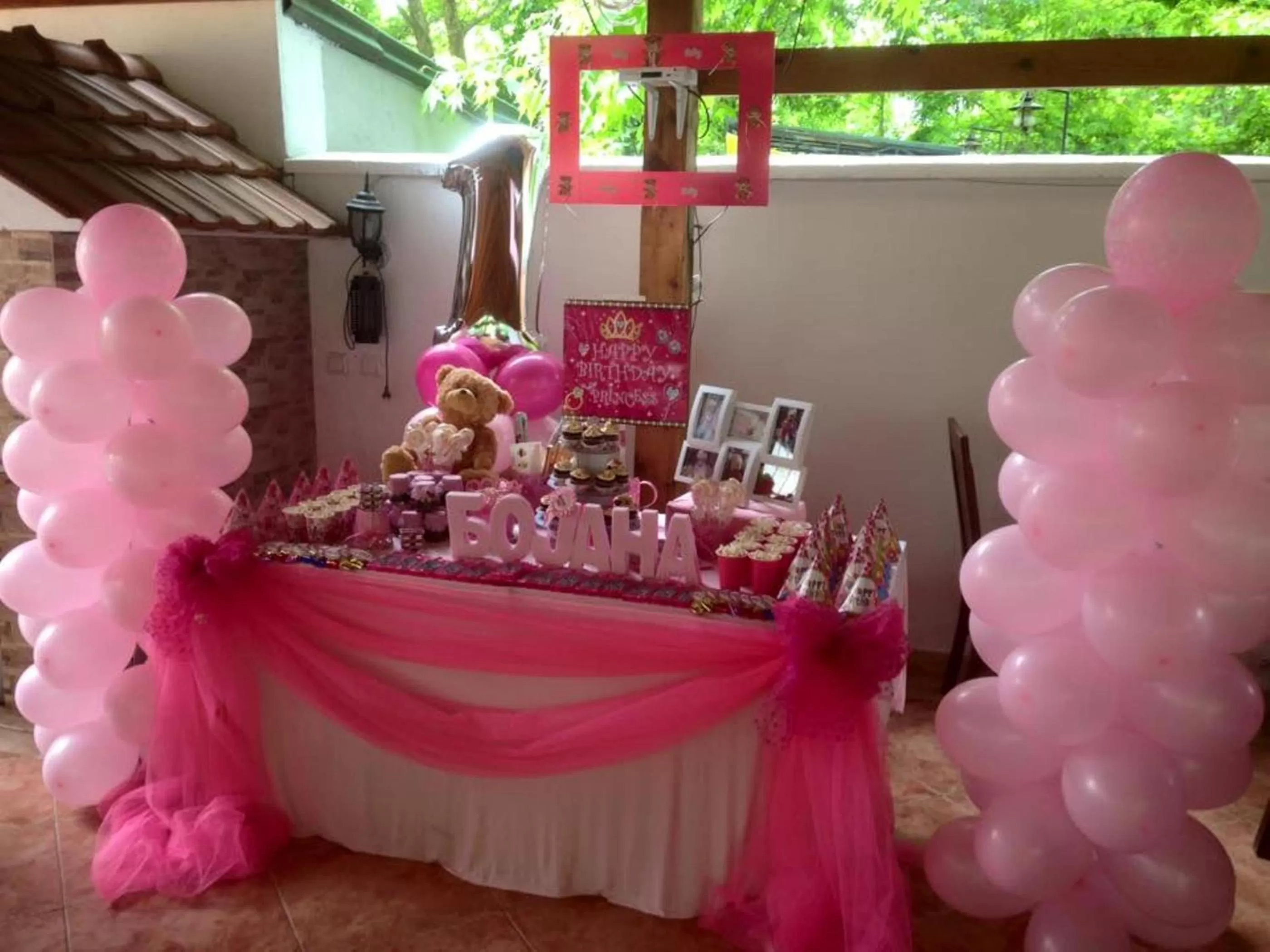 Evening entertainment in Villa Bella Boutique Hotel