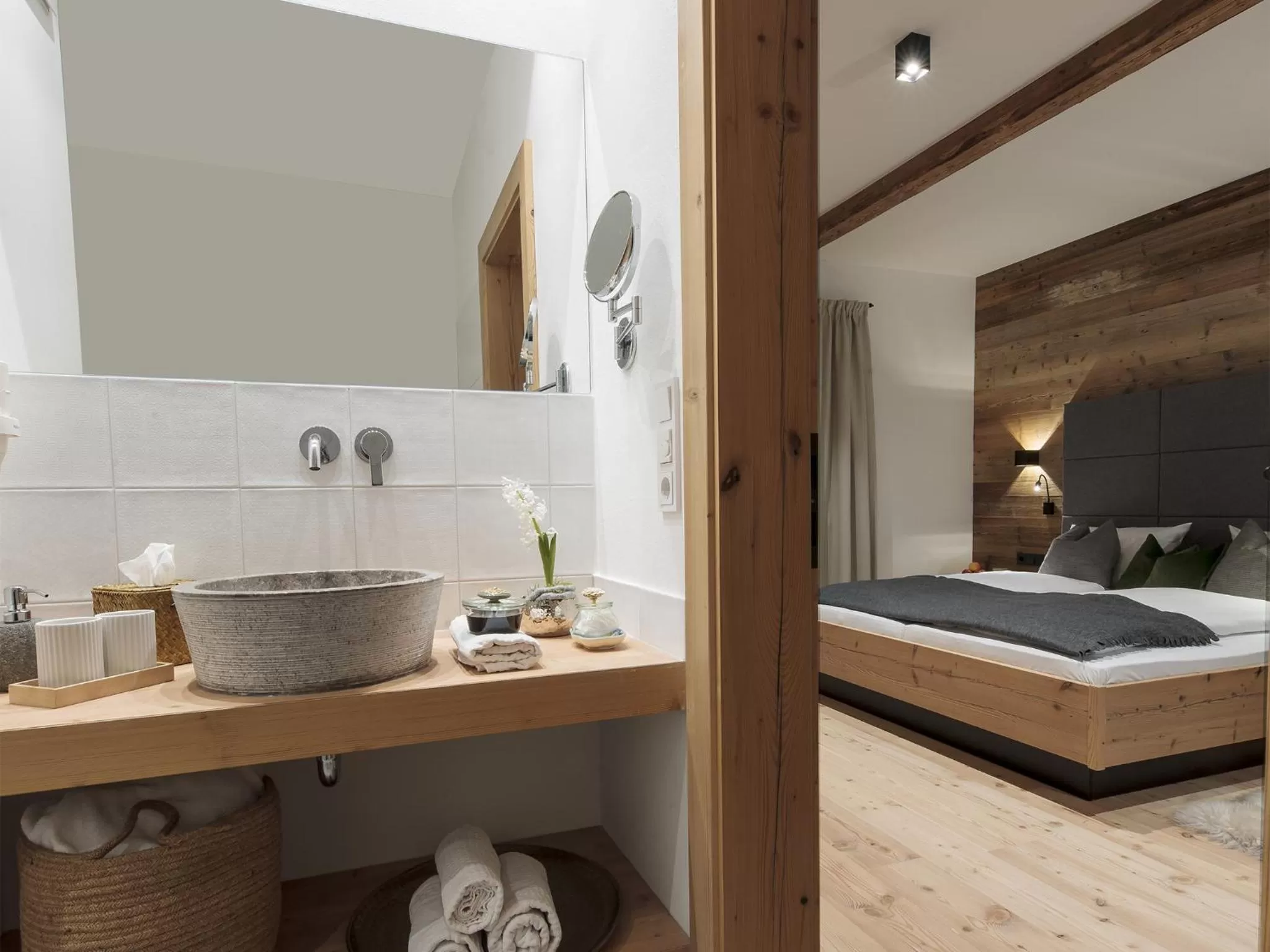 Bathroom, Bed in Forstnerwirt hotel | stubn | biergarten