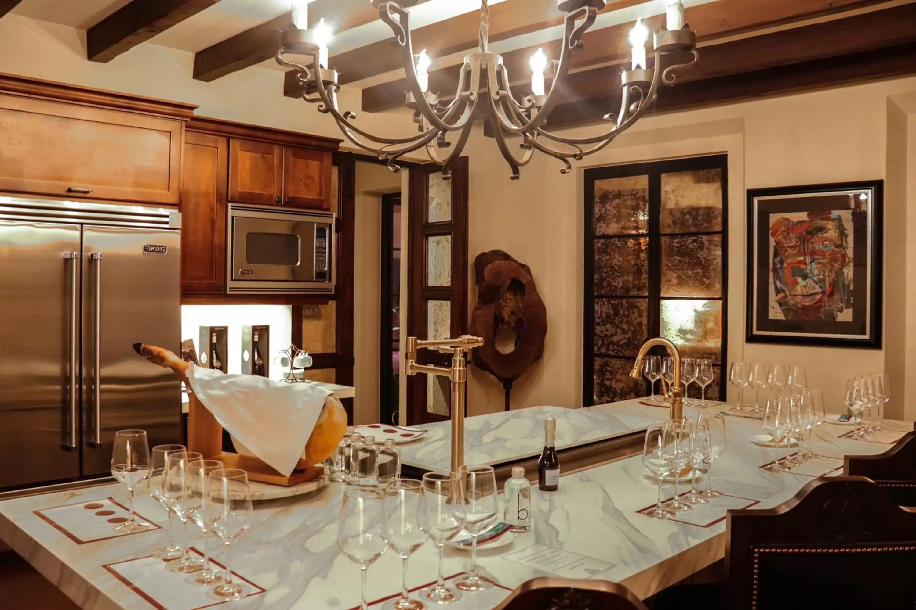 Restaurant/Places to Eat in Artesana Luxury Villa