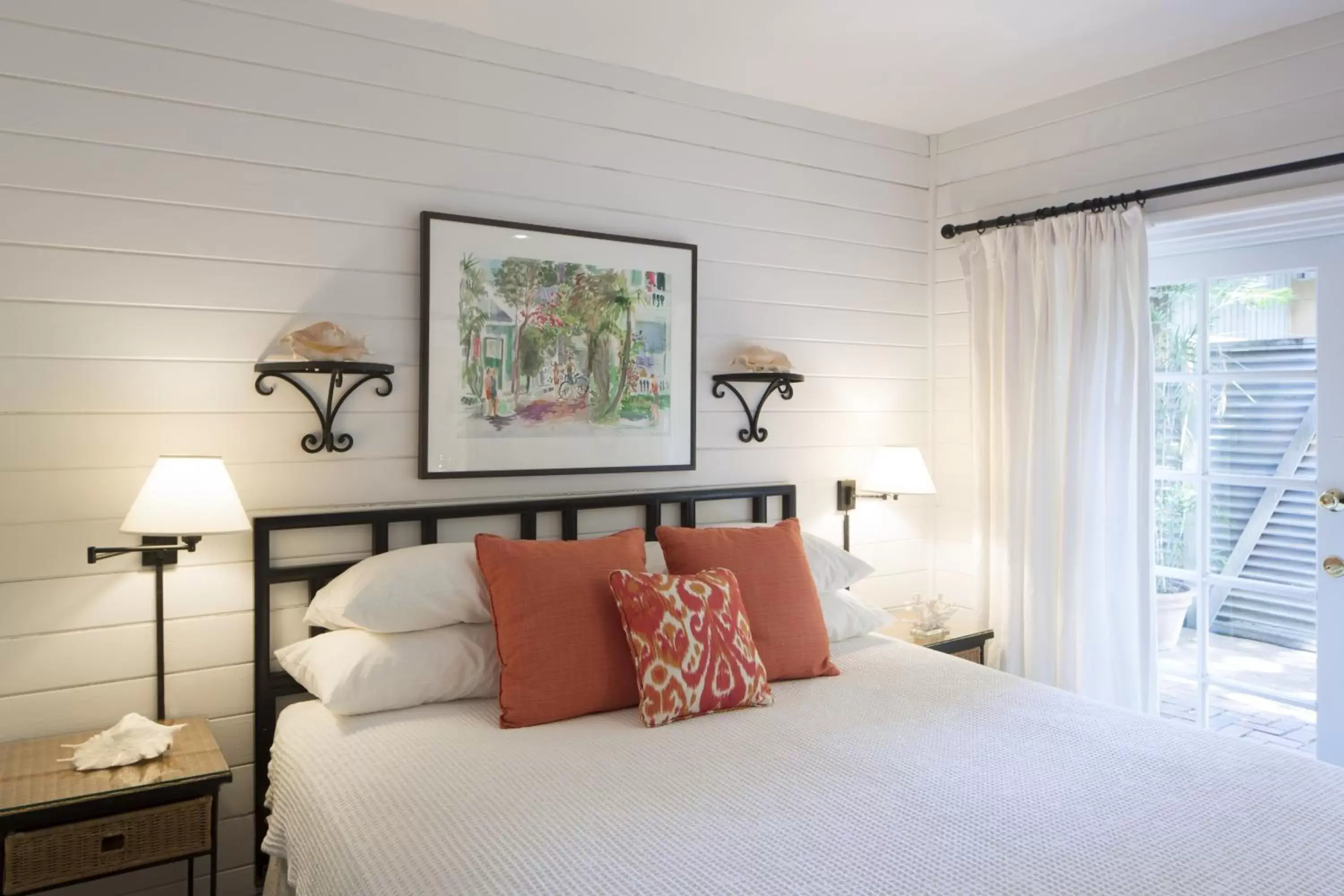 Bedroom, Bed in Simonton Court Historic Inn & Cottages