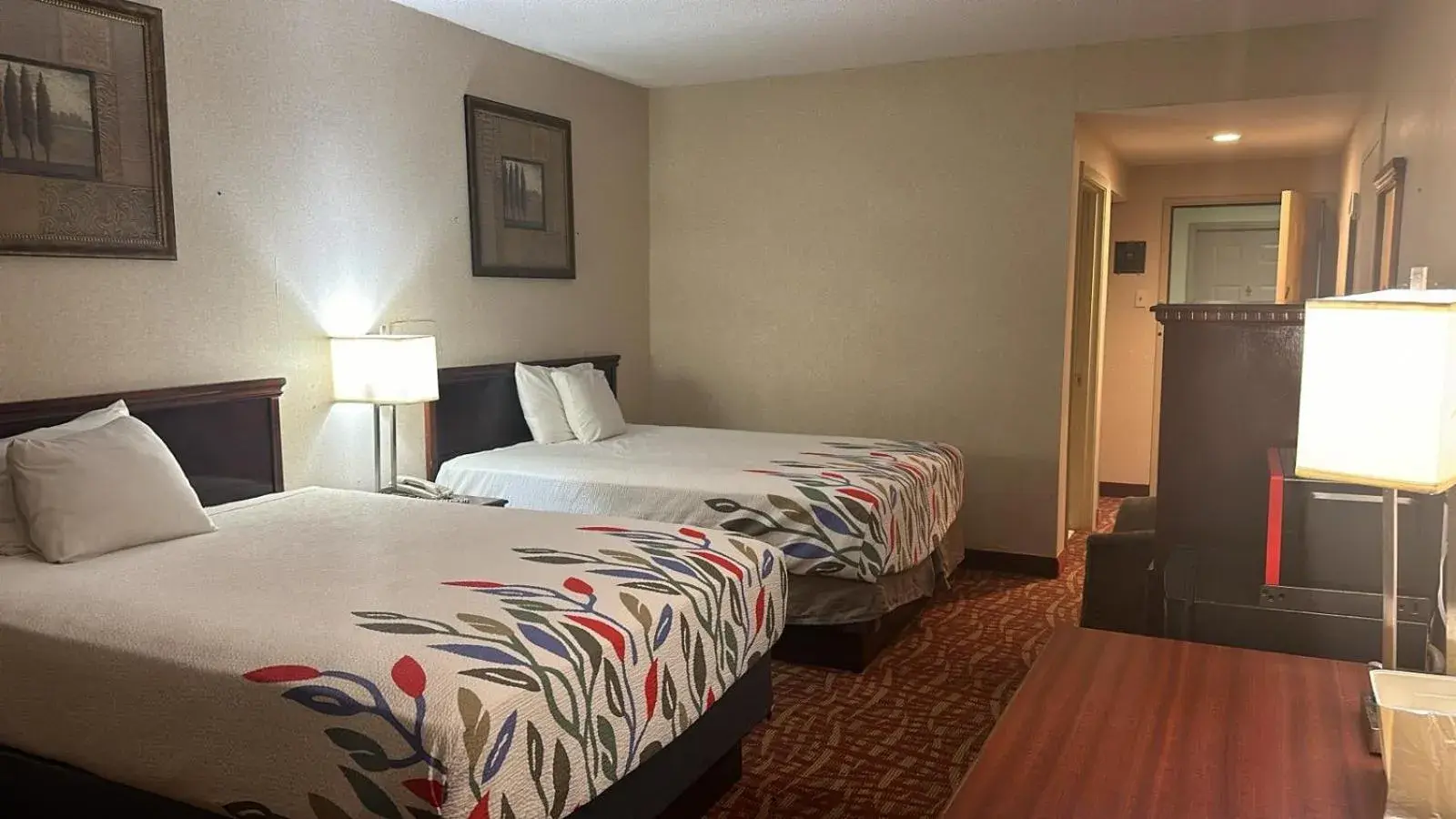 Bed in Americas Best Value Inn - Tunica Resort