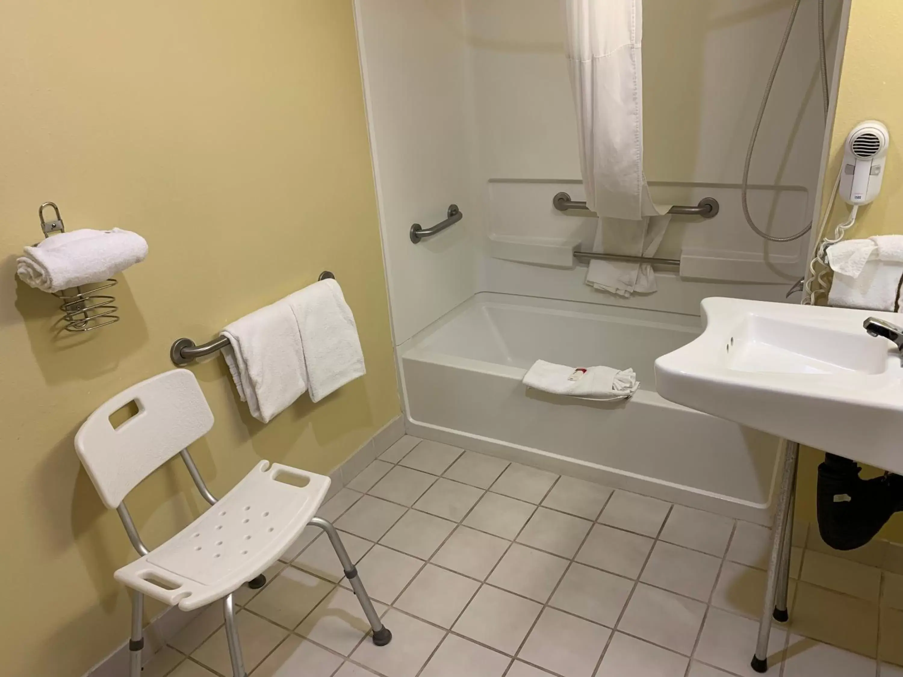 Bathroom in Days Inn by Wyndham Ocean Shores