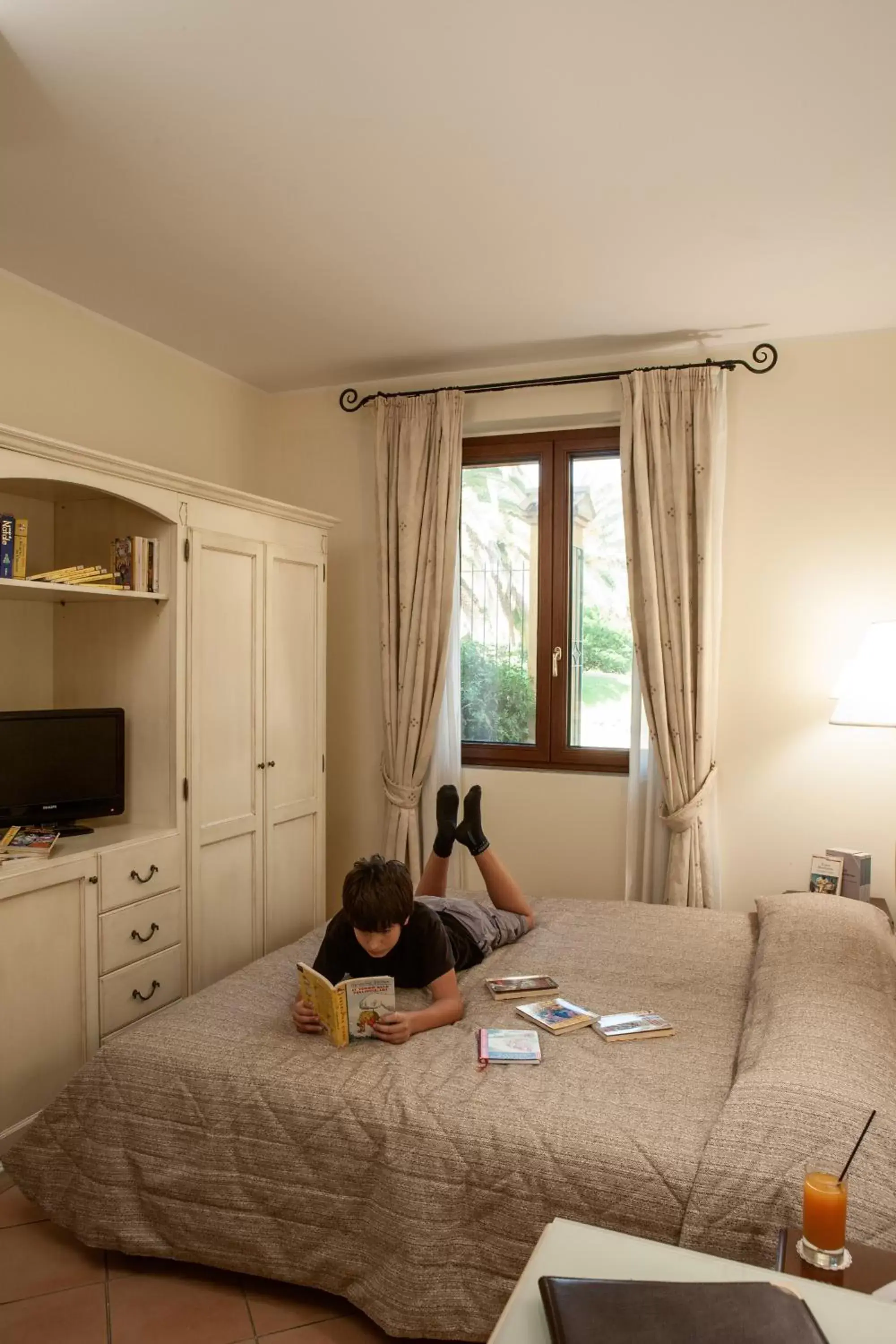 People, Bed in Hotel Selva Candida