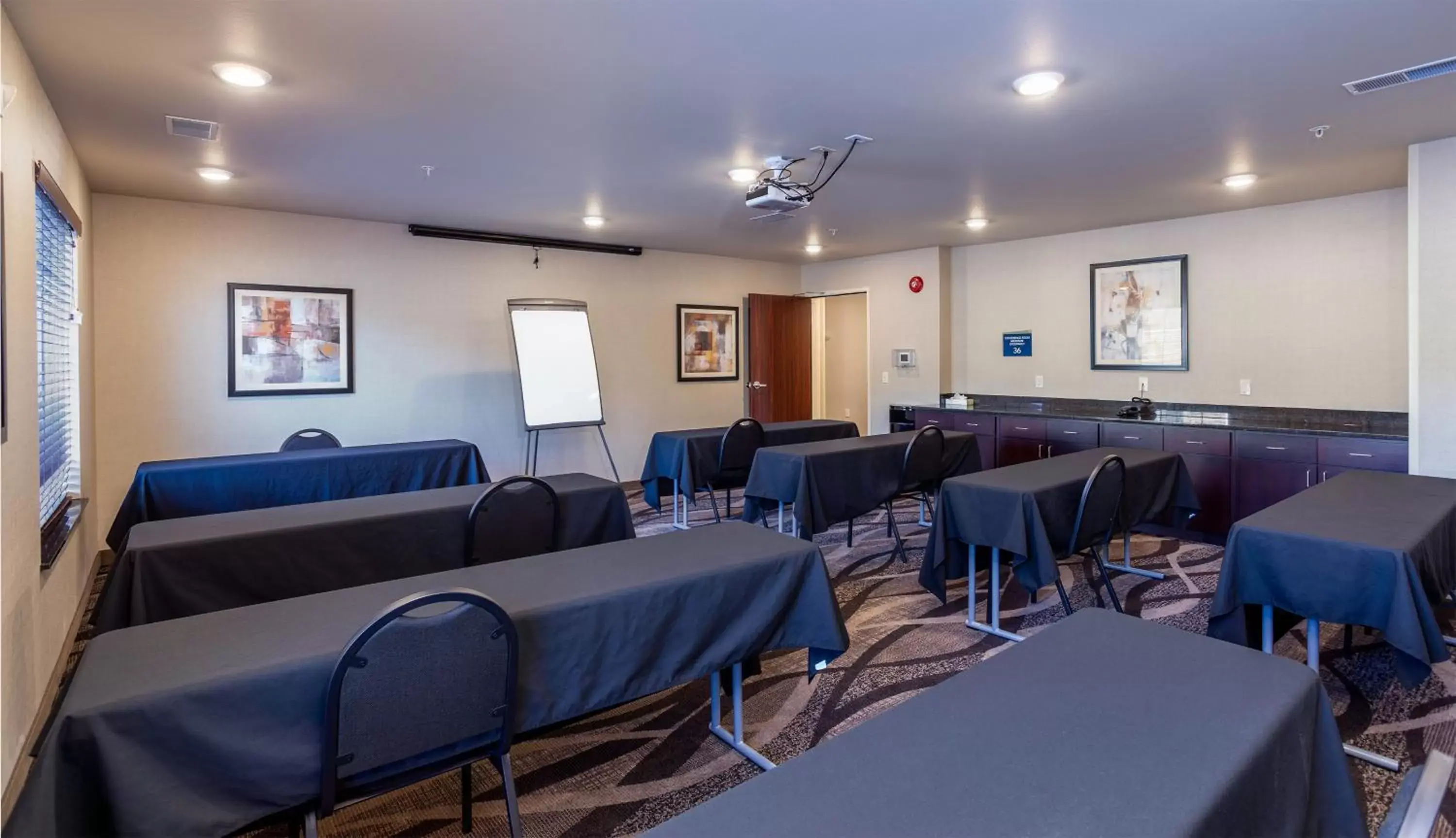 Meeting/conference room in Cobblestone Inn & Suites - Brookville