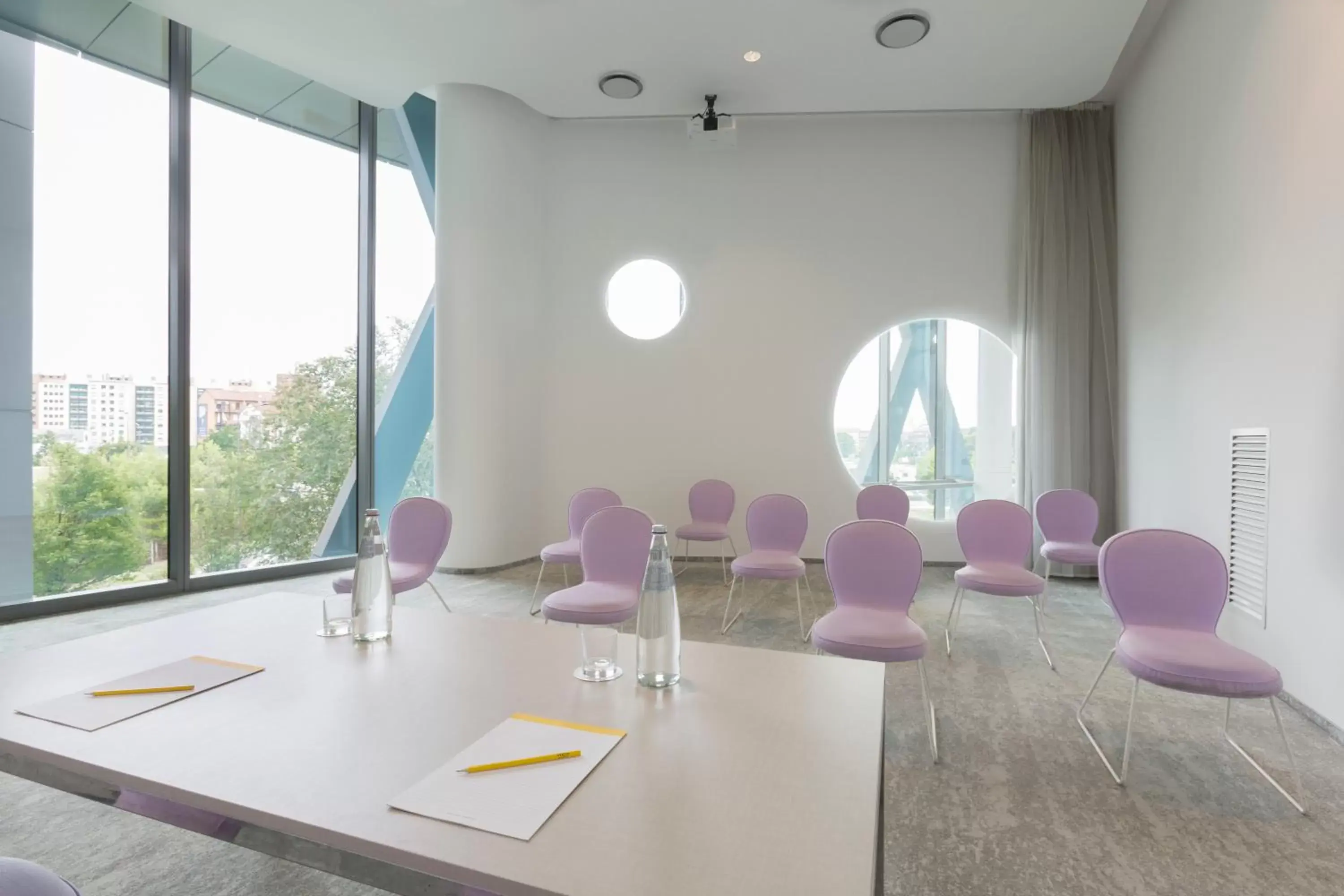 Meeting/conference room in voco Milan-Fiere, an IHG Hotel