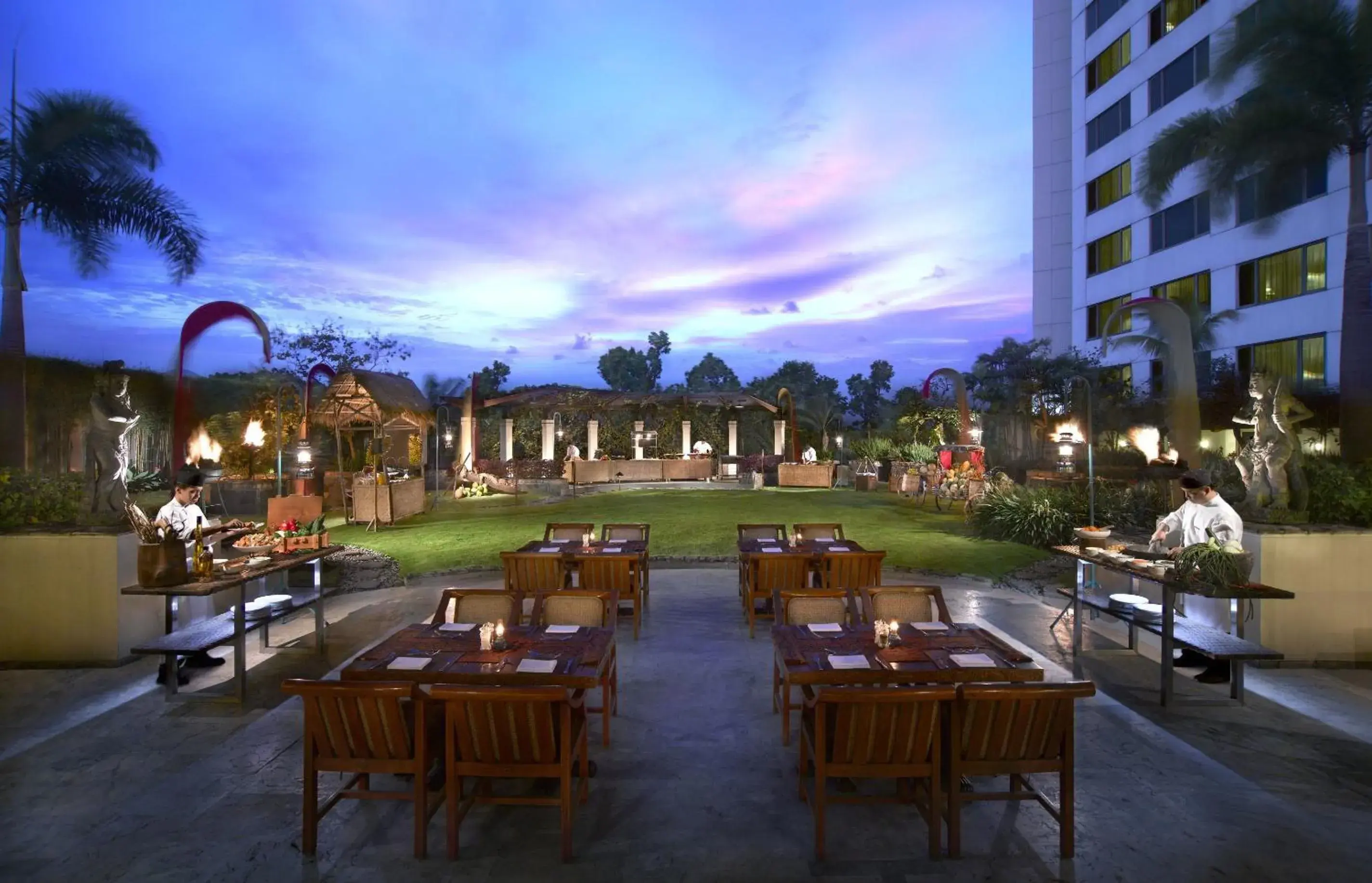 Restaurant/Places to Eat in Hotel Aryaduta Bandung