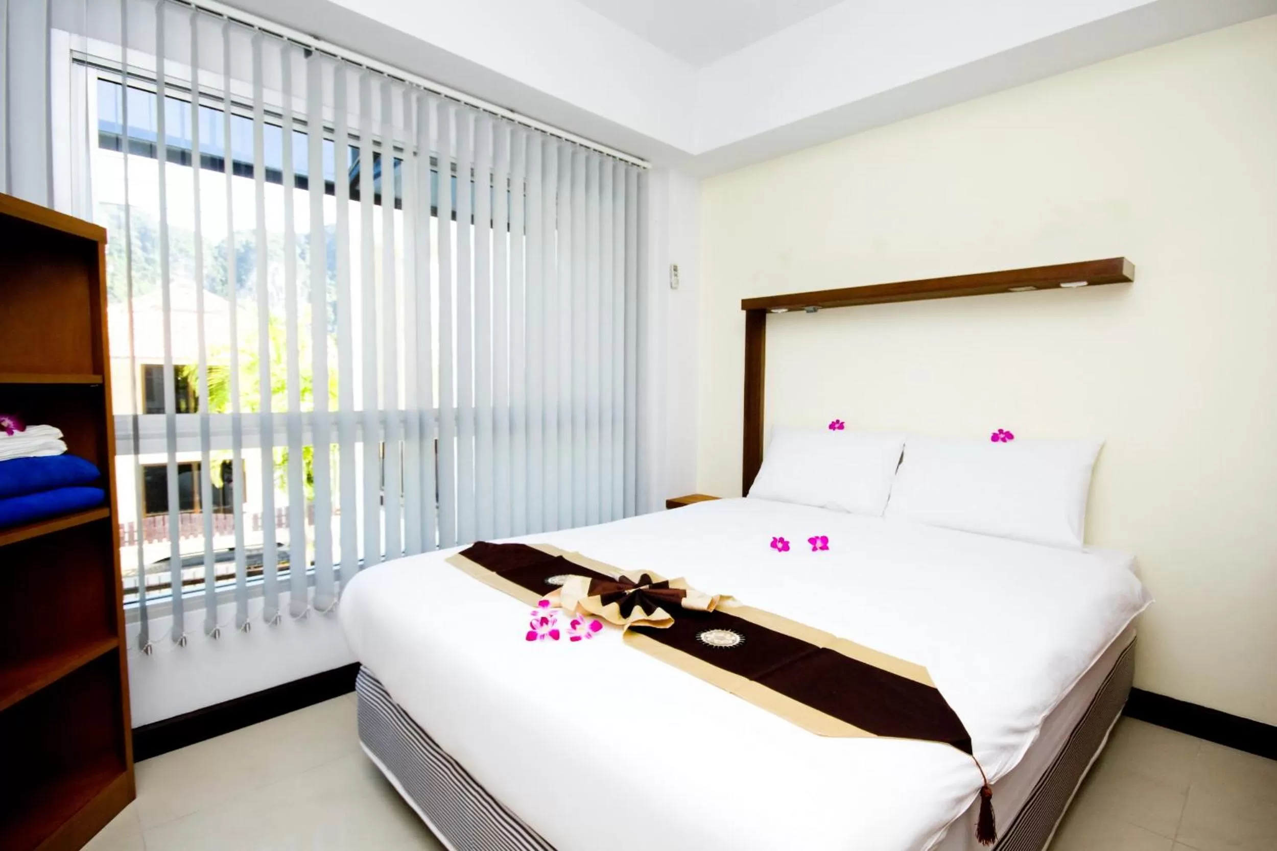 Bed in Krabi Apartment-SHA Extra Plus