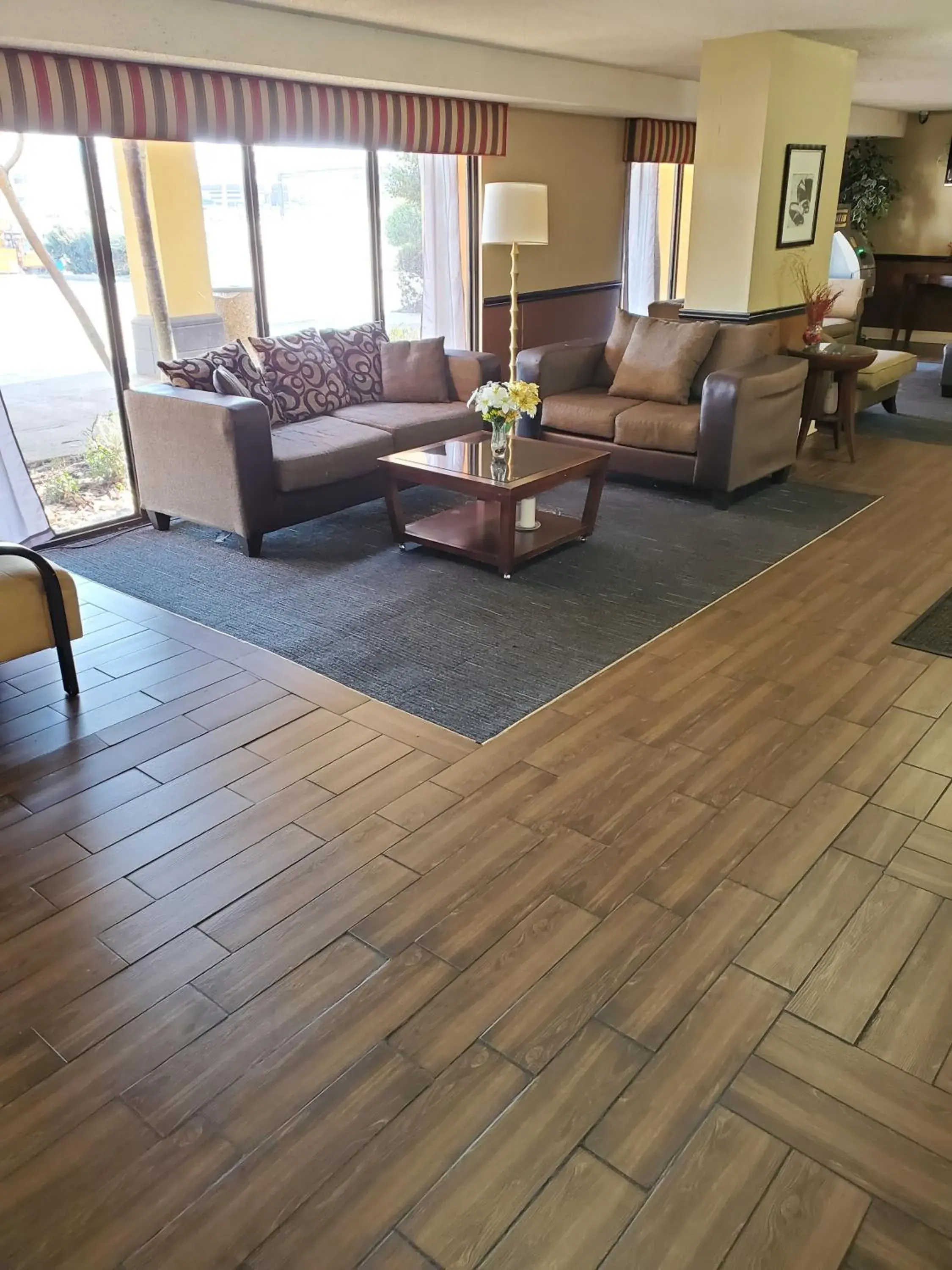 Seating Area in Jackson Hotel & Convention Center