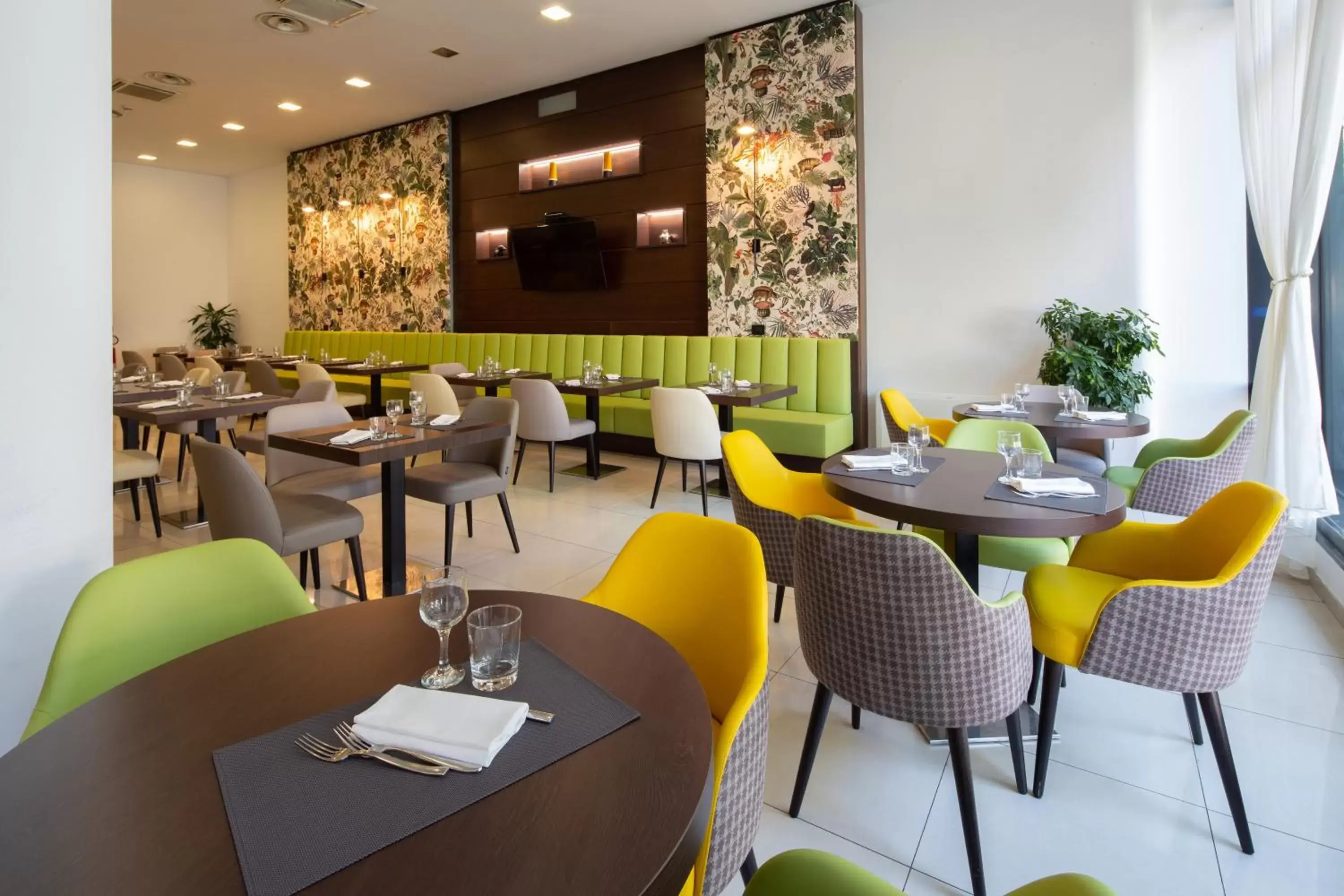 Restaurant/Places to Eat in Holiday Inn Turin Corso Francia, an IHG Hotel