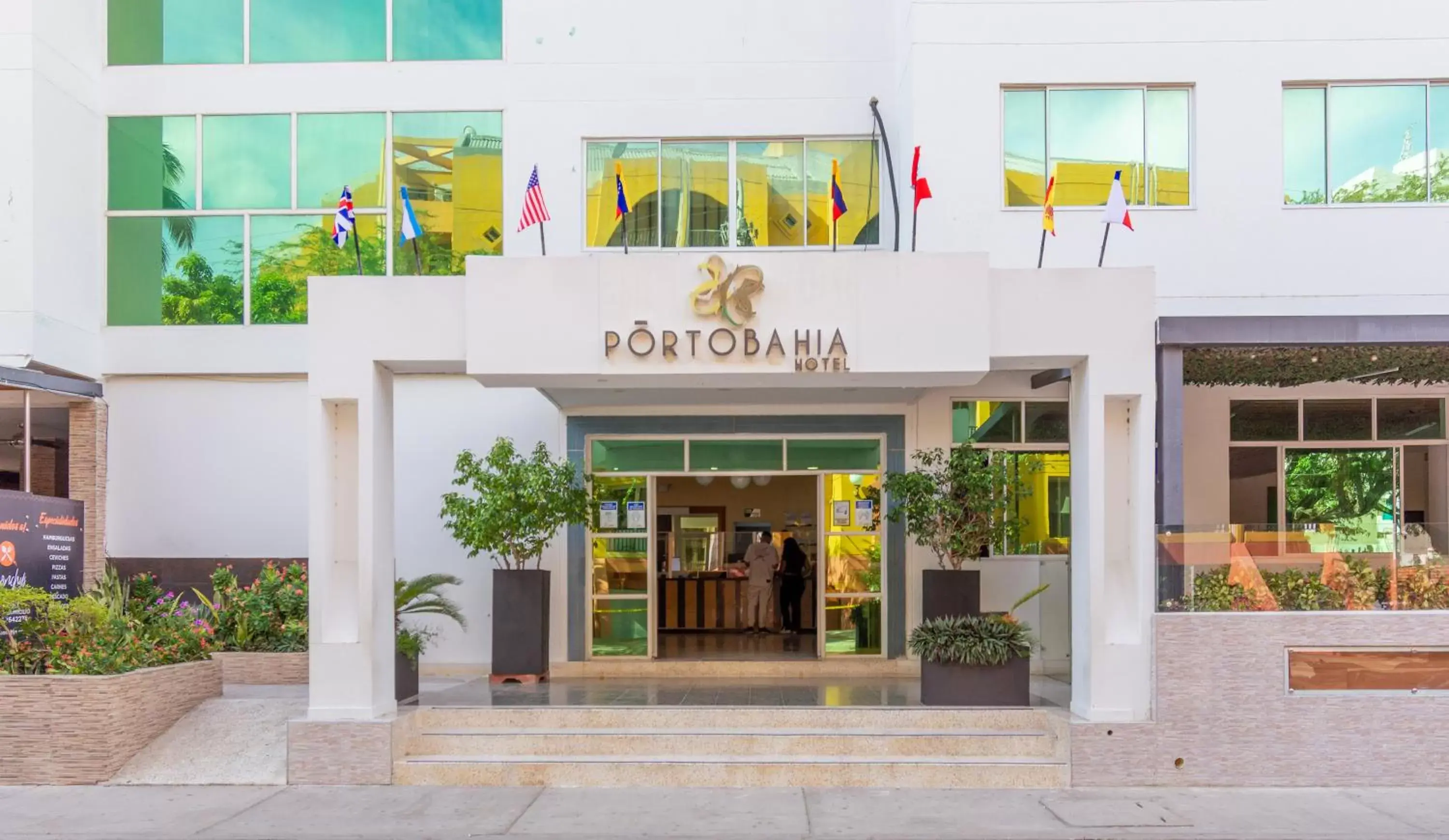 Property building in Hotel Portobahia Santa Marta Rodadero