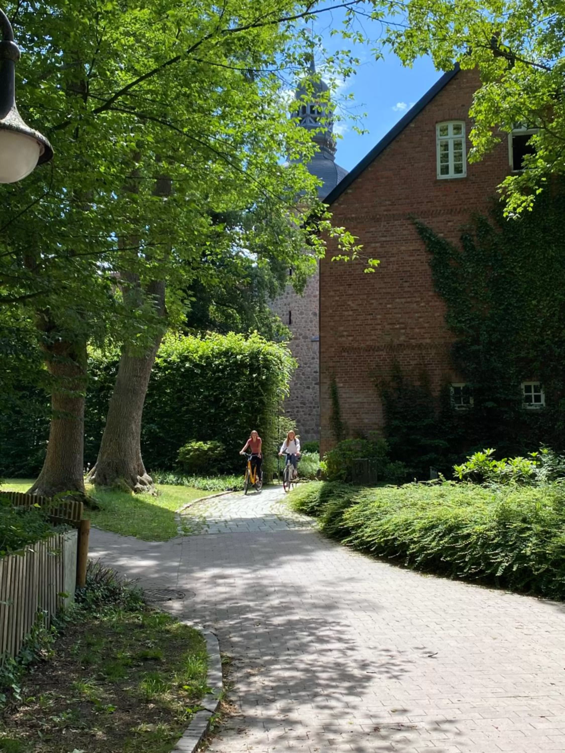 Staff in Hotel Paulsen