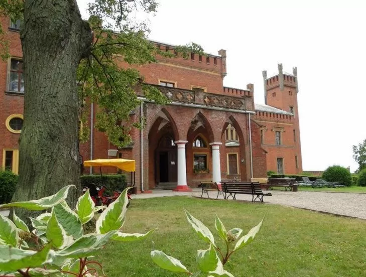 Property building in Hotel Zamek Karnity