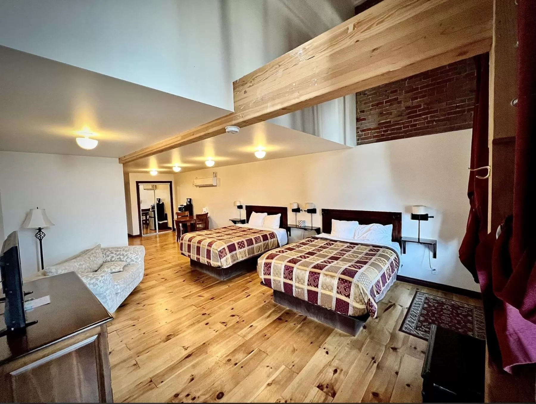 Bed in The Monarch Hotel