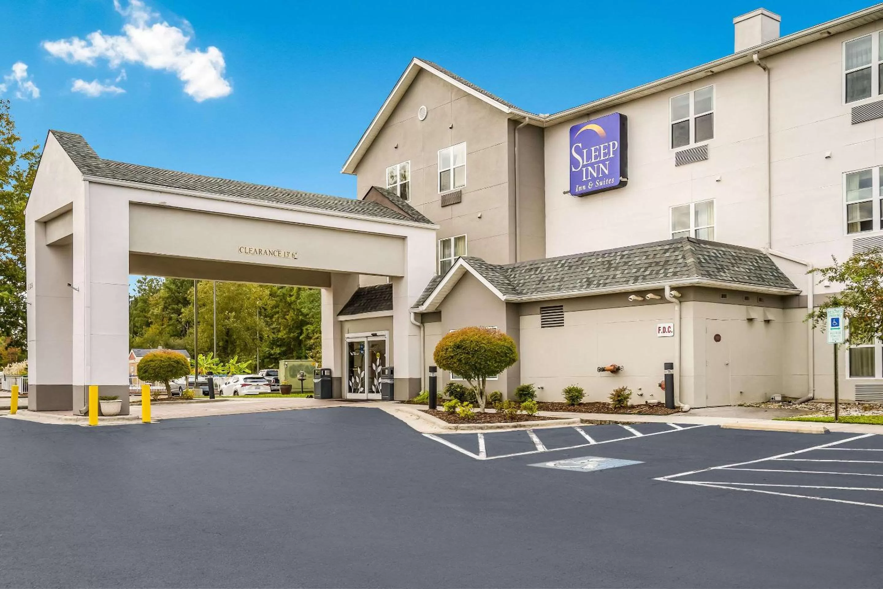 Sleep Inn & Suites Jacksonville near Camp Lejeune