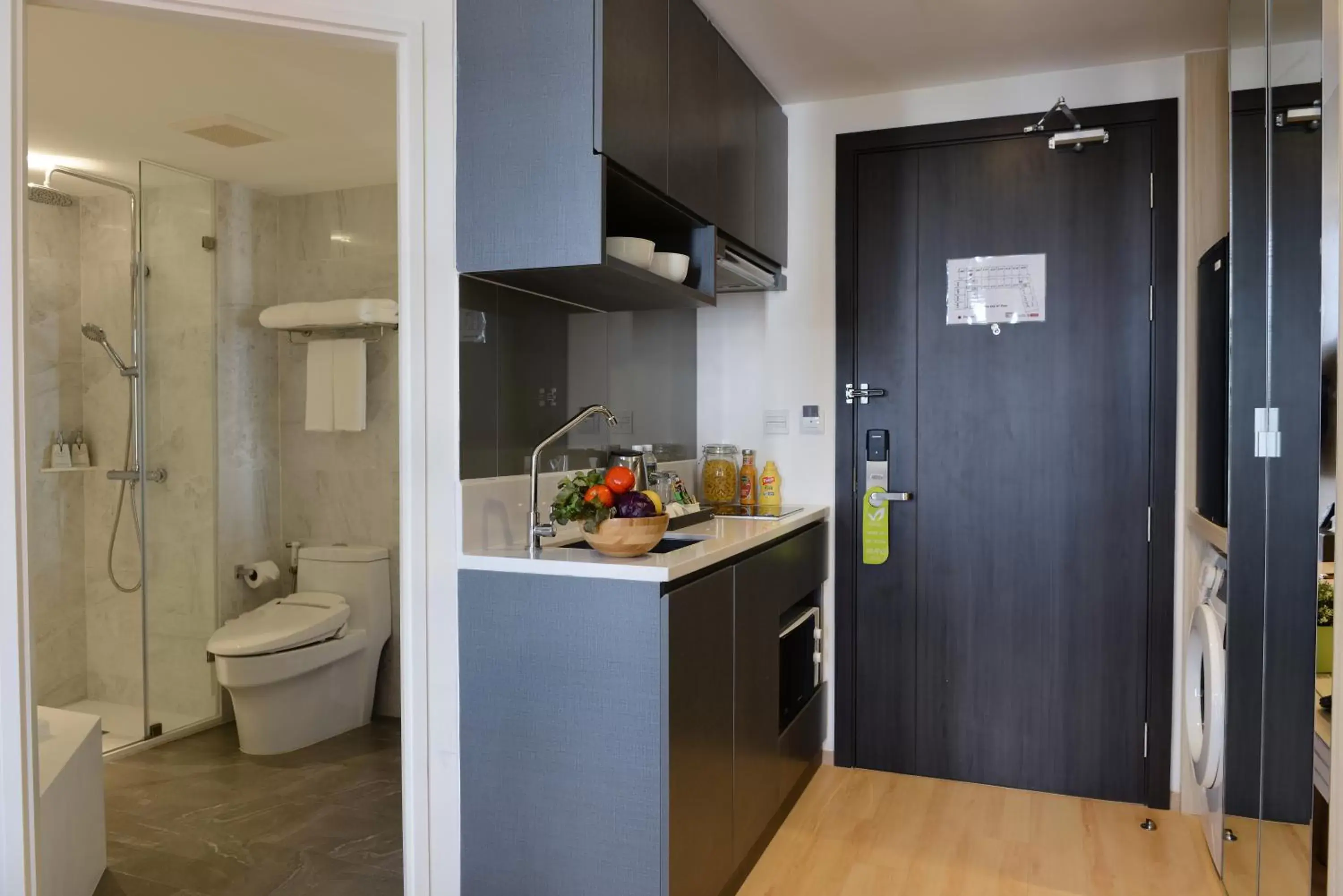 Kitchen or kitchenette, Kitchen/Kitchenette in Arden Hotel and Residence by At Mind