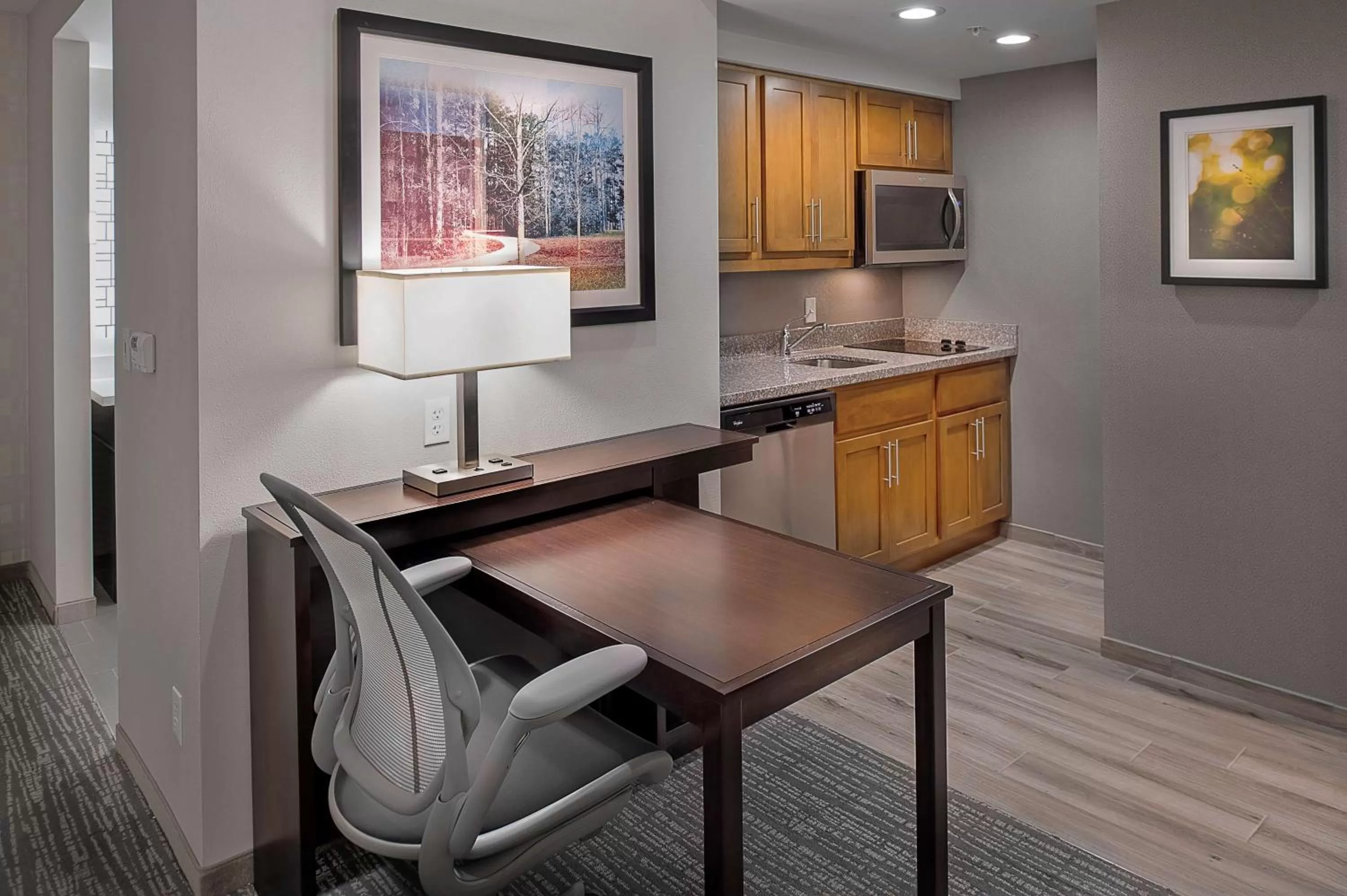 Kitchen or kitchenette in Homewood Suites by Hilton St. Louis Westport