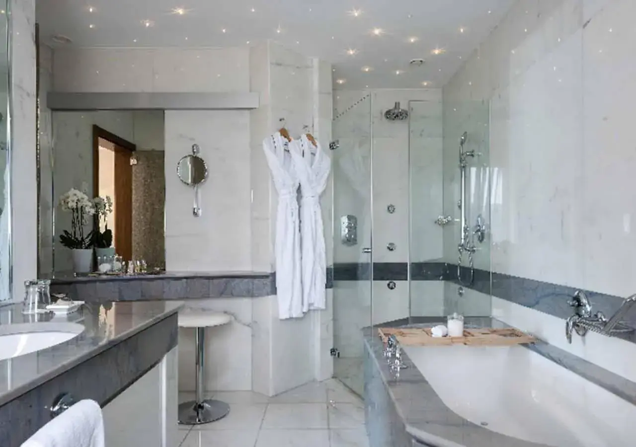 Shower, Bathroom in Villa Orselina - Small Luxury Hotel