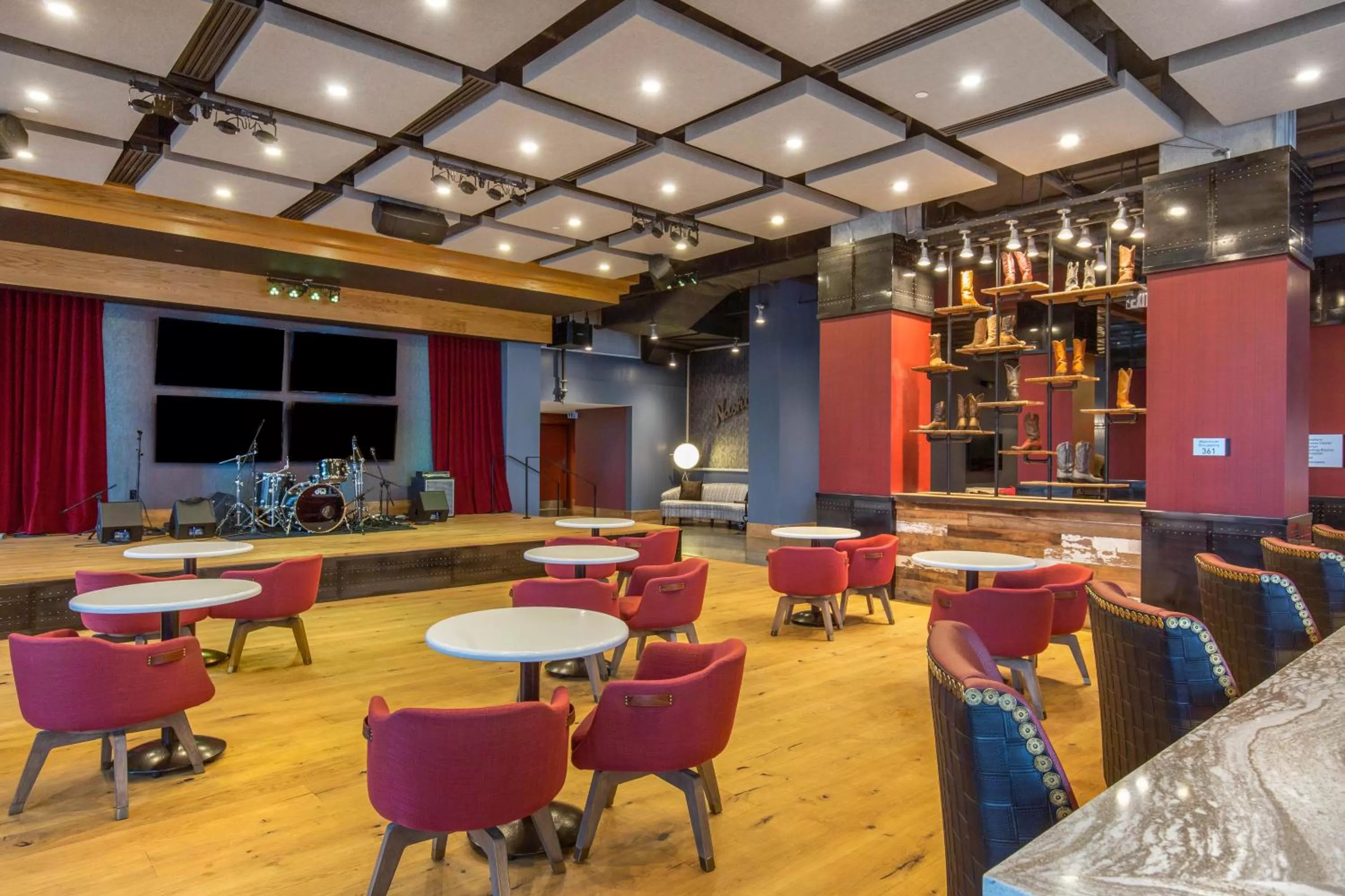 Restaurant/places to eat in Cambria Hotel Nashville Downtown