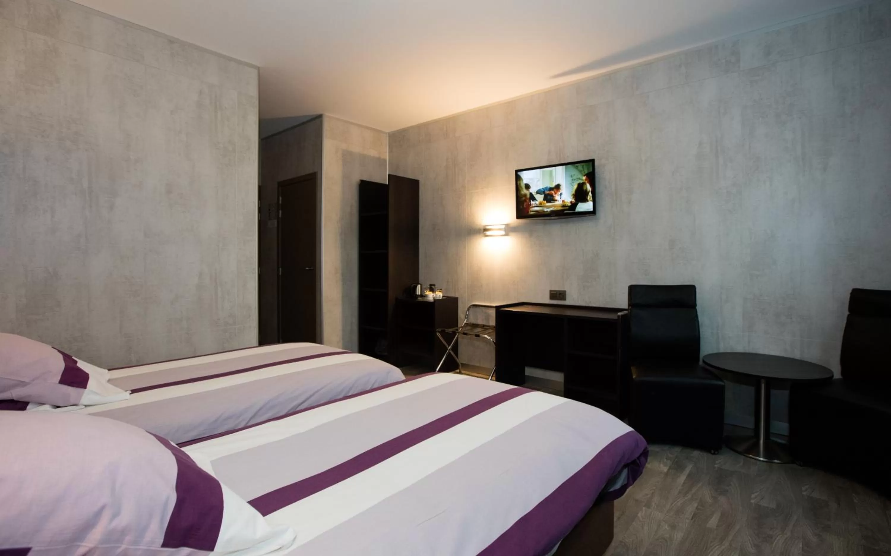 TV and multimedia, Bed in Flanders Lodge Hotel
