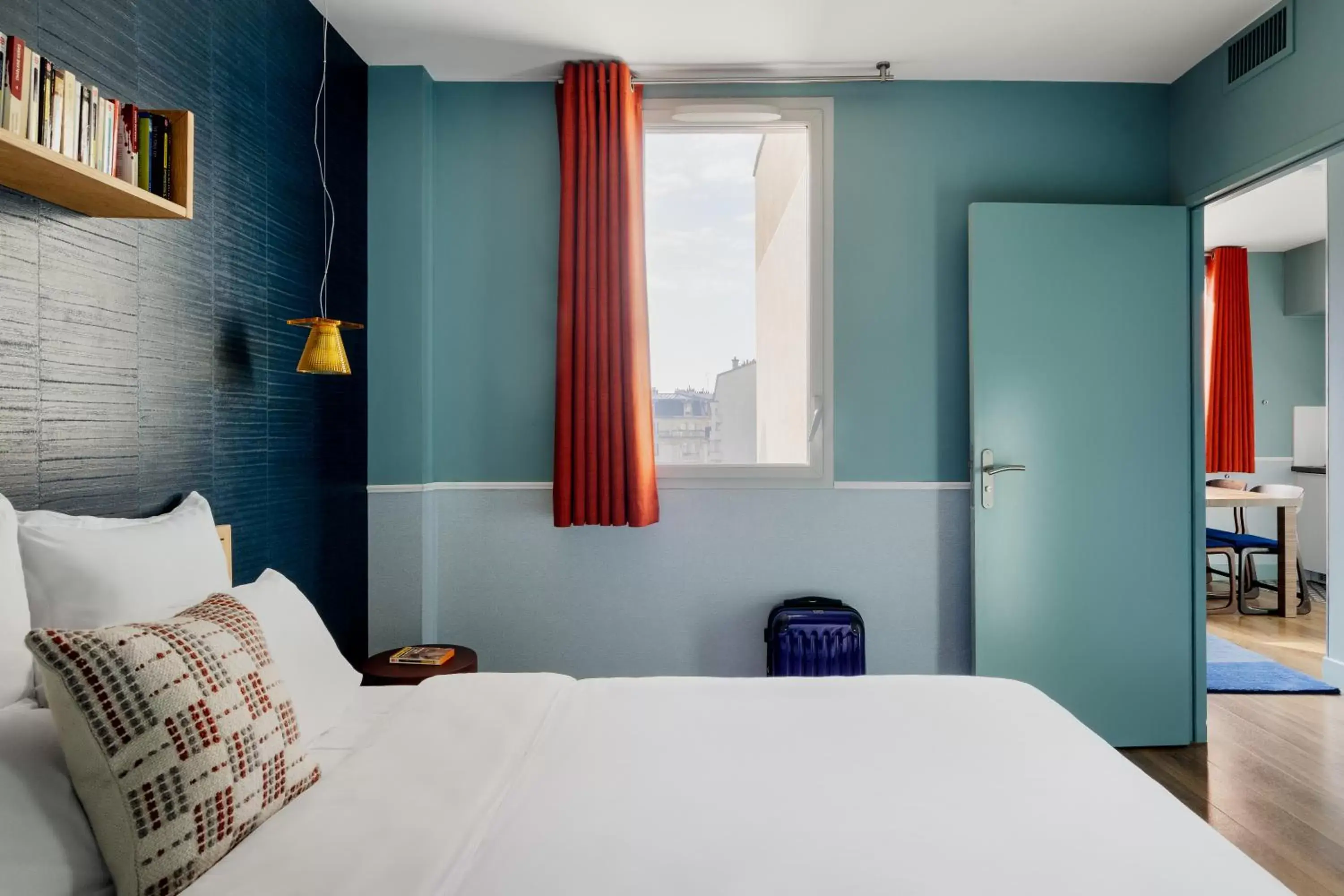 Bedroom, Bed in Edgar Suites Expo Paris Porte de Versailles