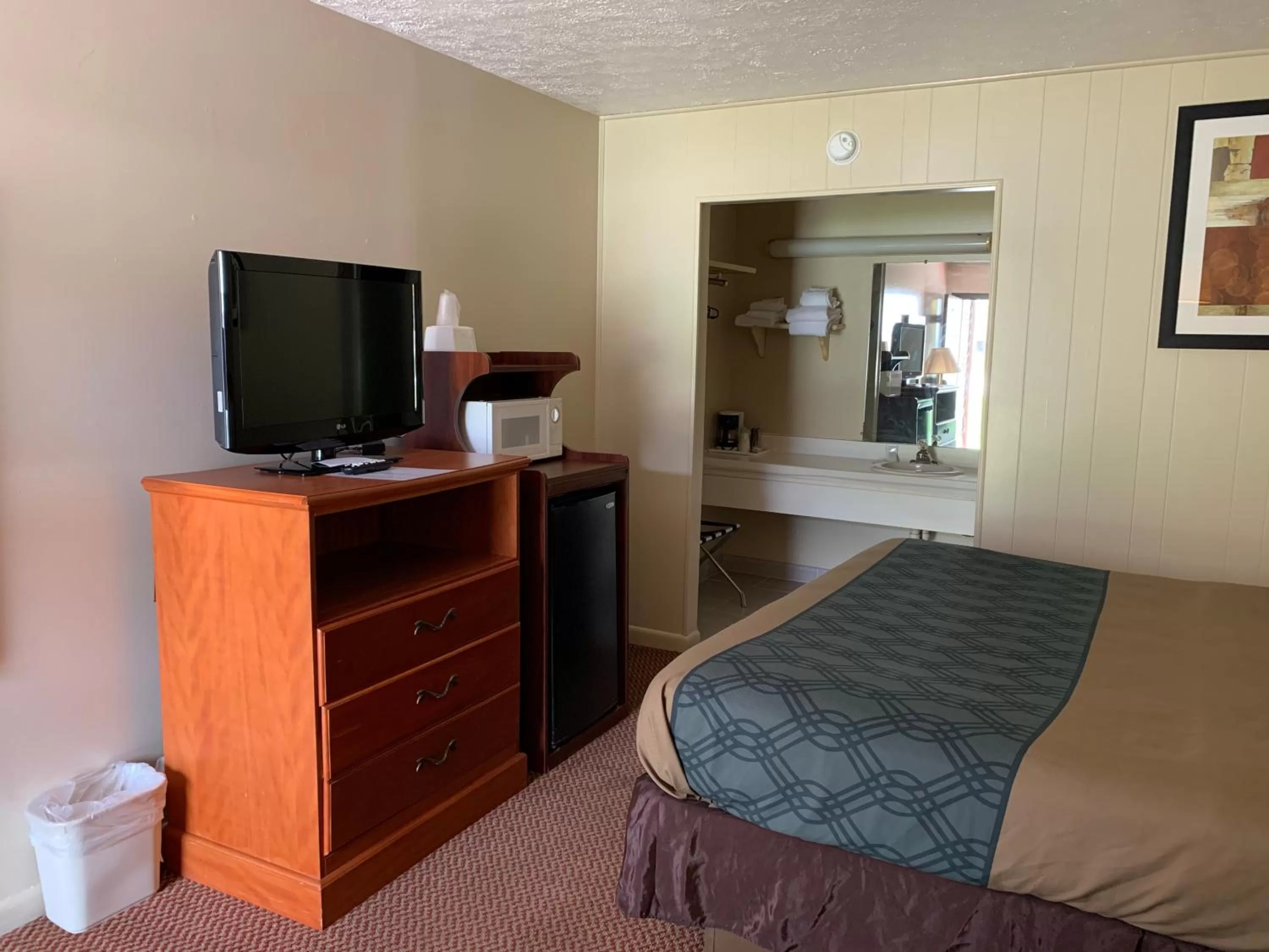 TV and multimedia, Bed in Travelowes Motel - Maggie Valley