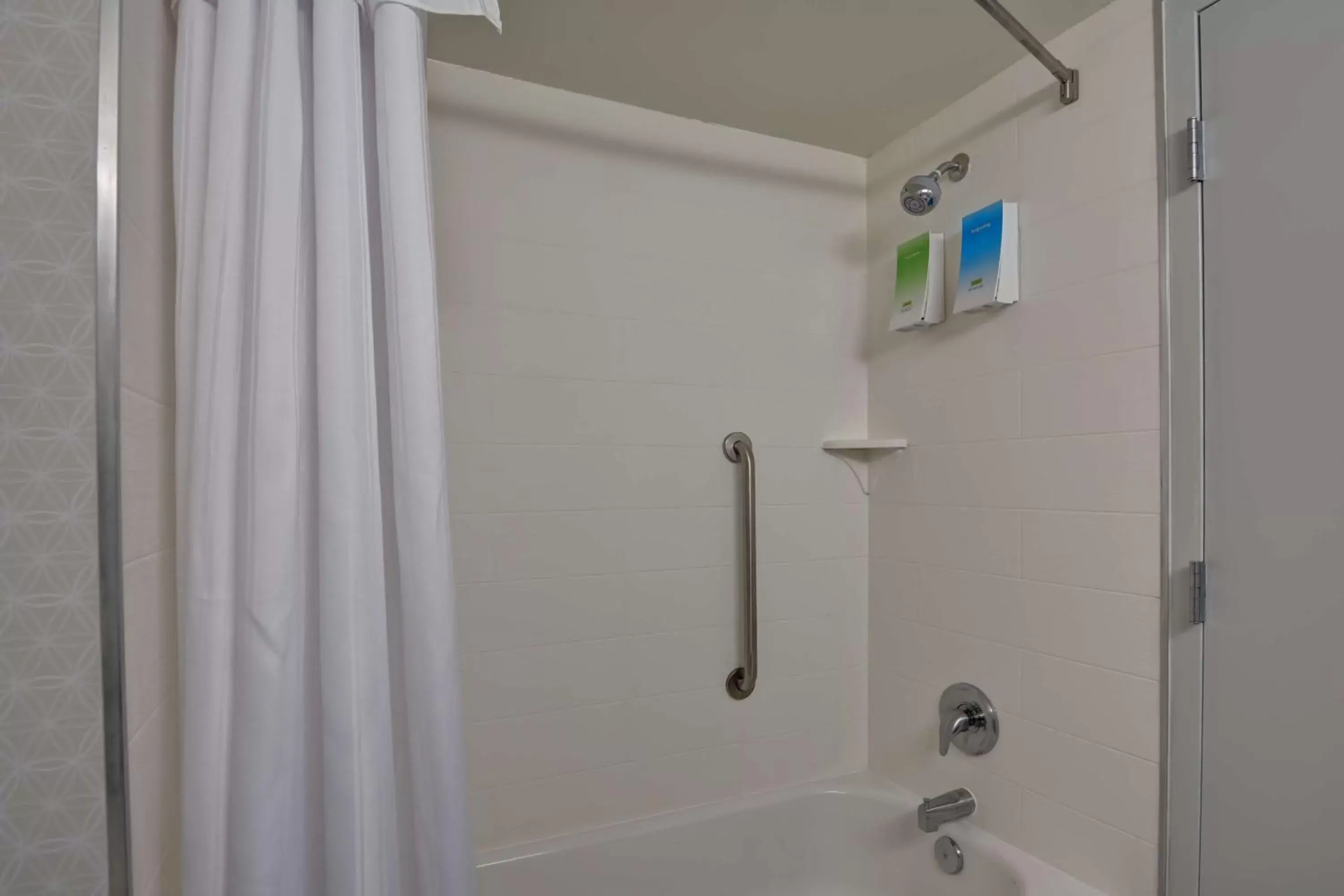 Bathroom in Home2 Suites by Hilton Miramar Ft. Lauderdale