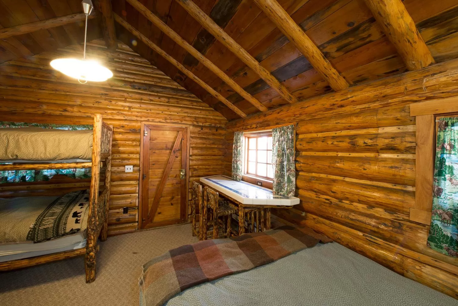 Bed in Silver Gate Lodging