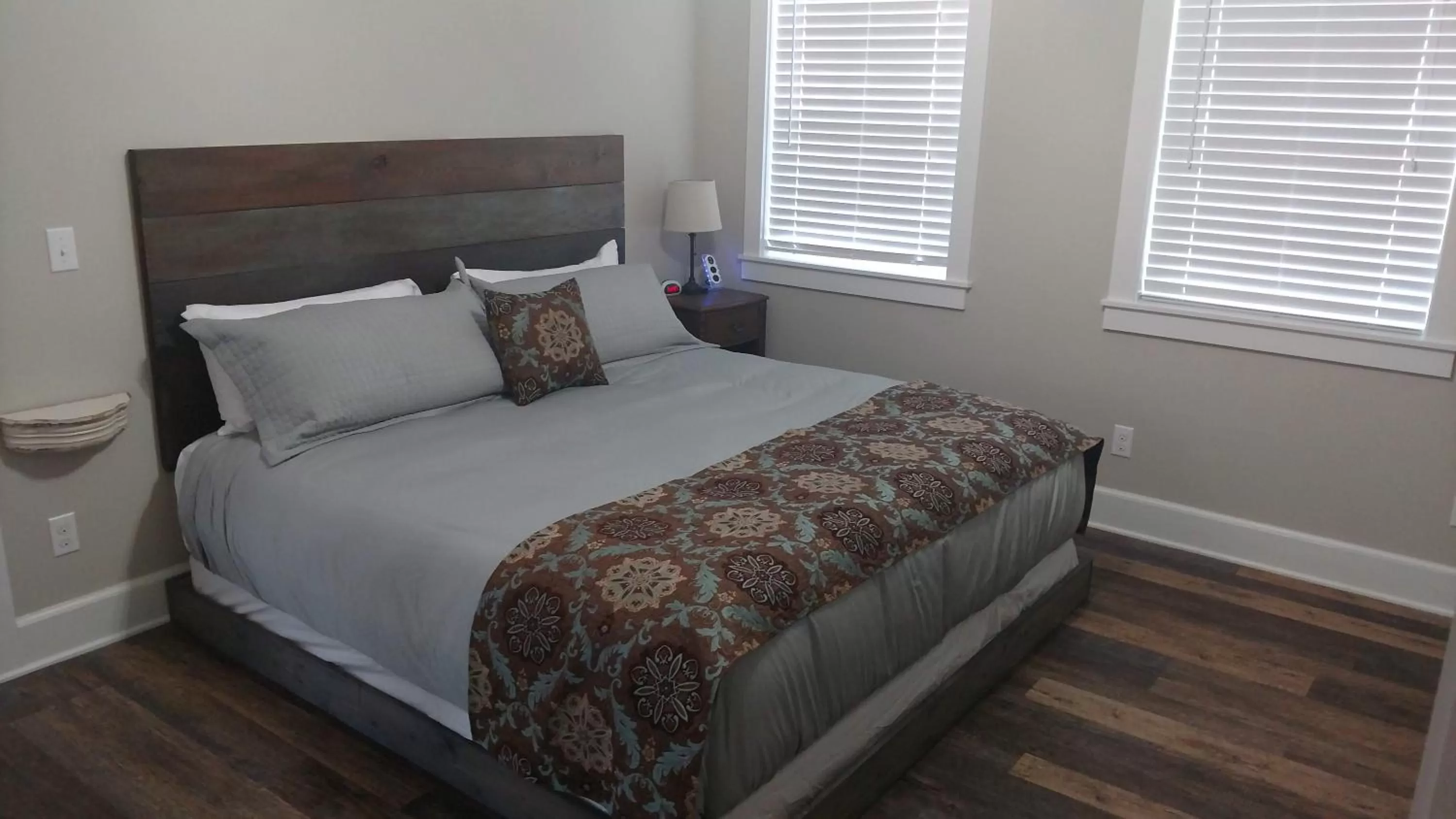 Bed in Wildflower Bed and Breakfast