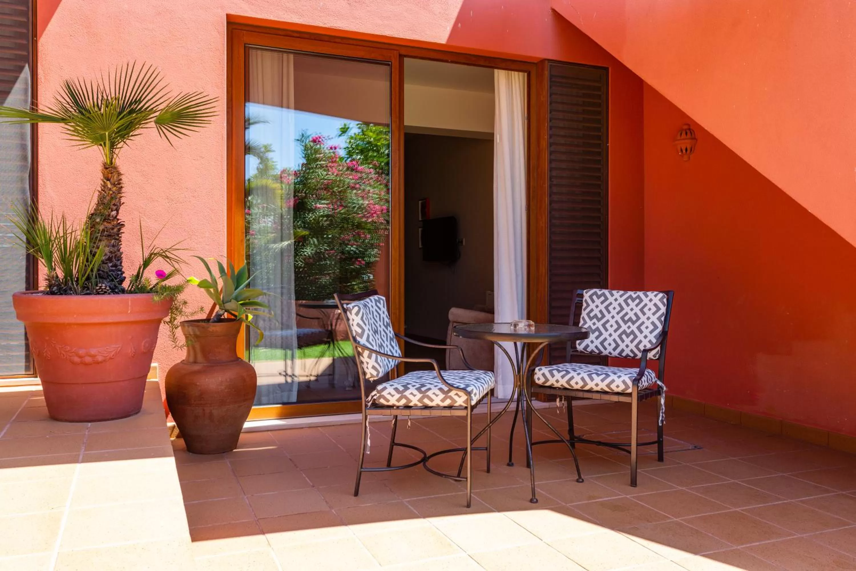 Deluxe Double Room with Garden View in Boutique Hotel Vivenda Miranda