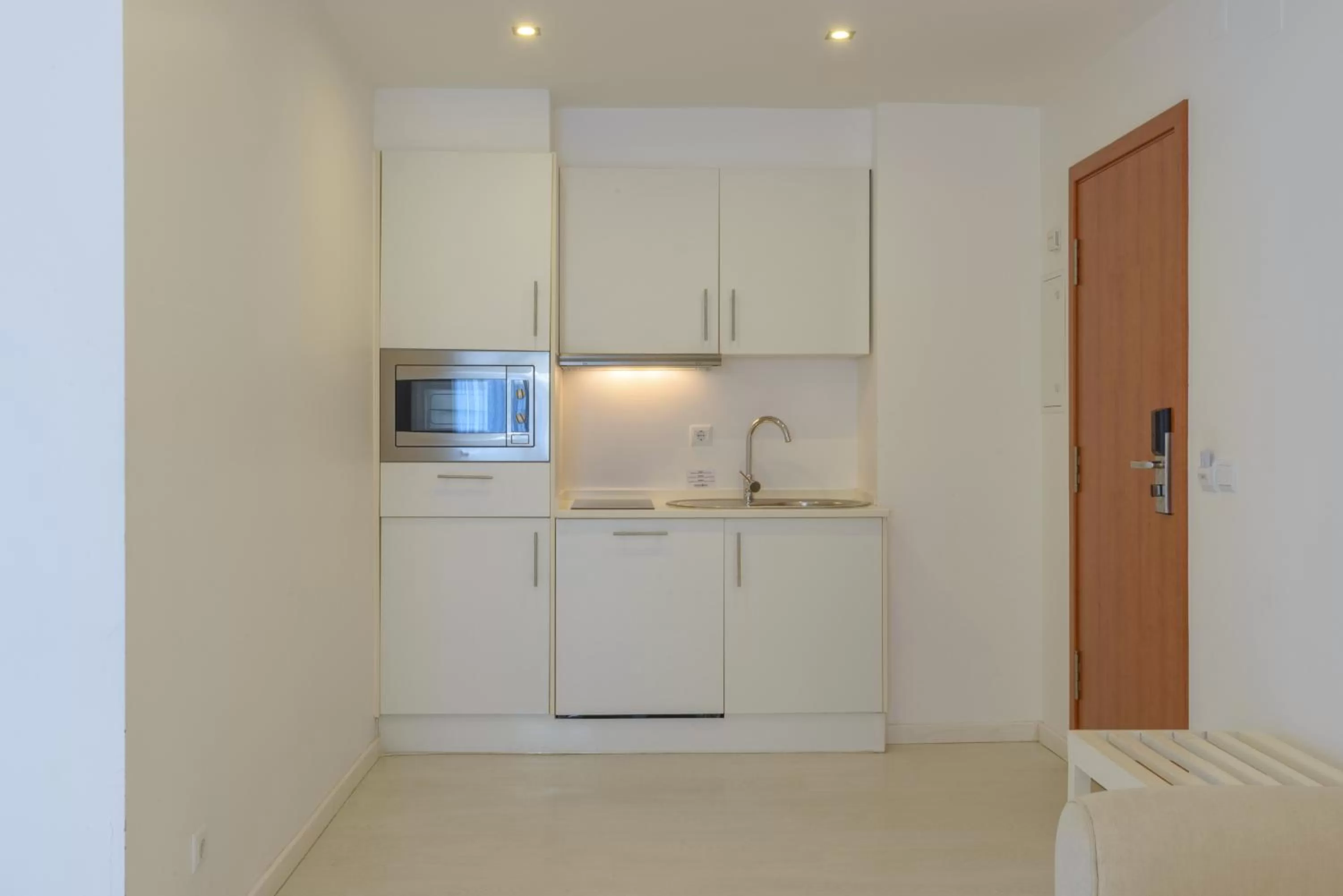 Dining area in Amazonia Estoril Hotel