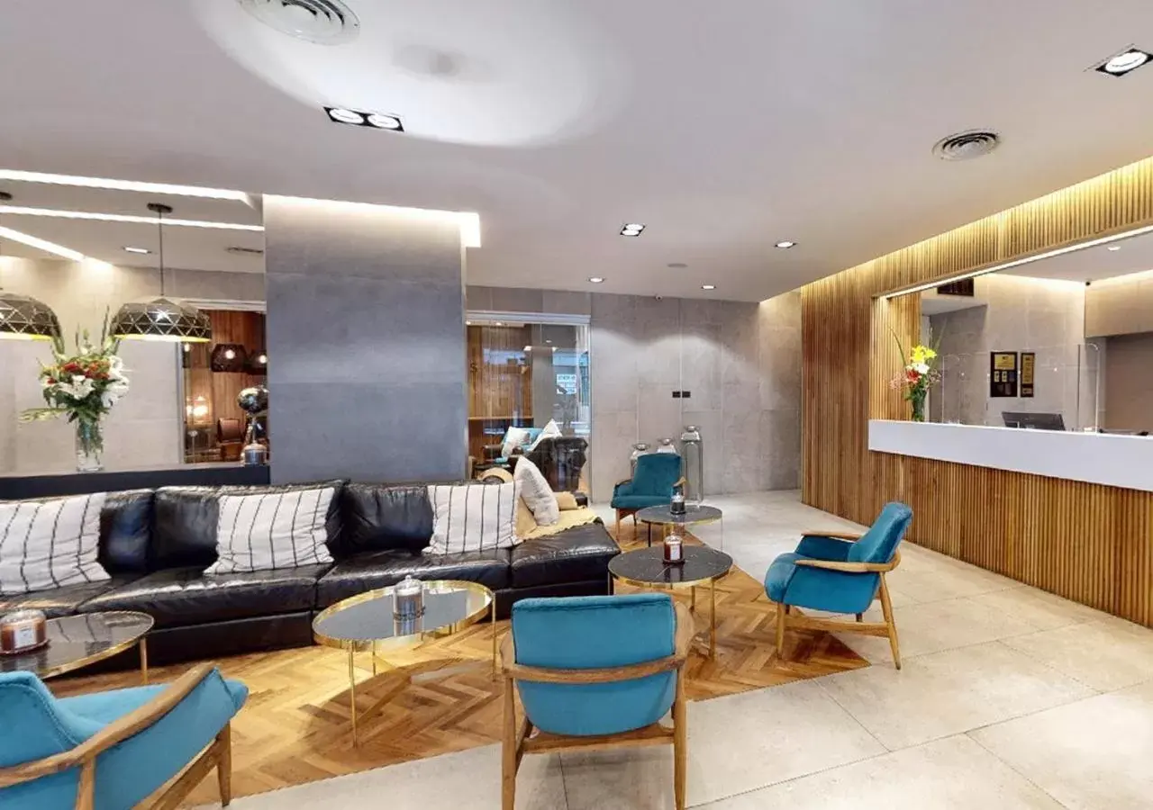Lobby or reception in Park Royal City Buenos Aires