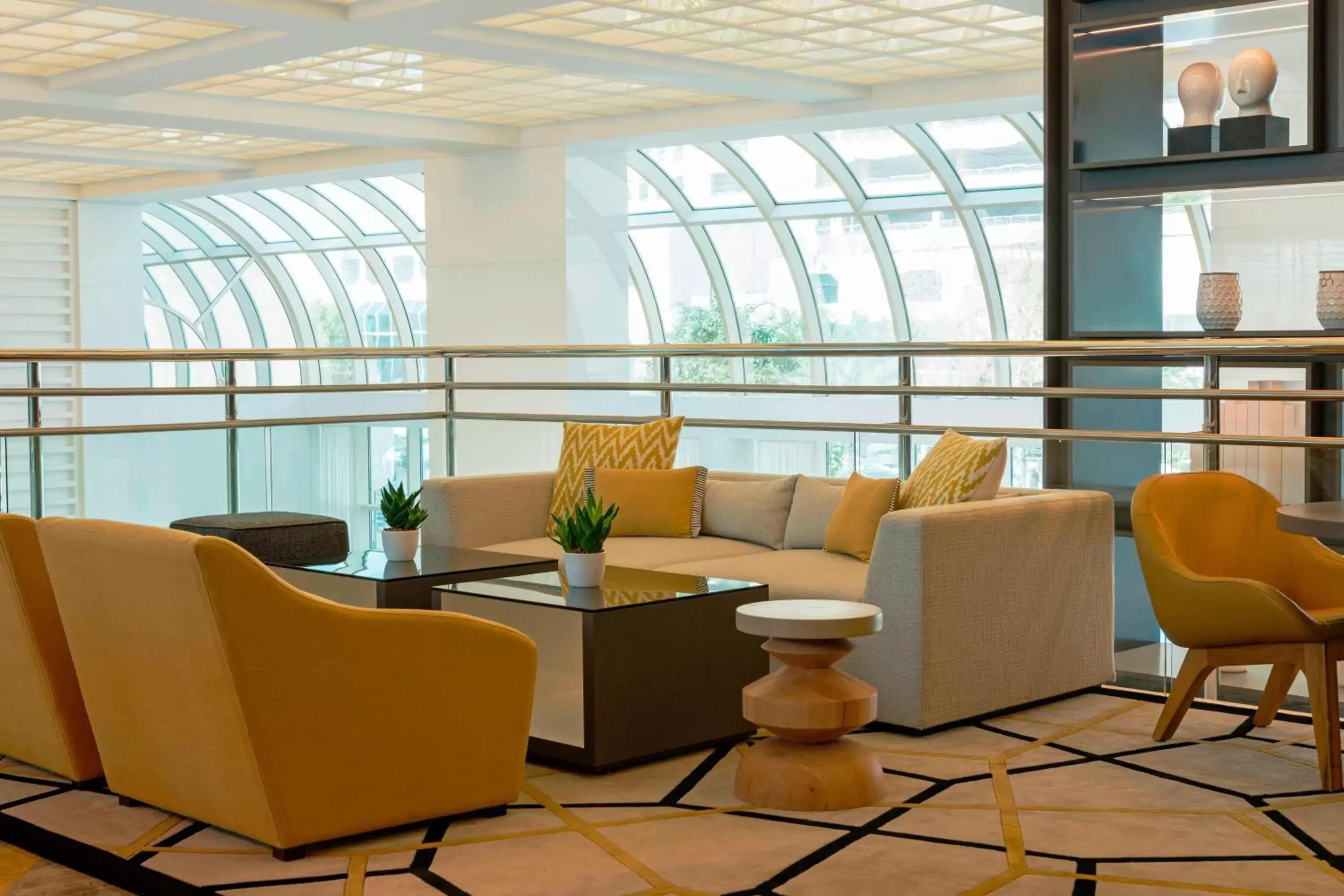 Lounge or bar in Le Royal Meridien Abu Dhabi