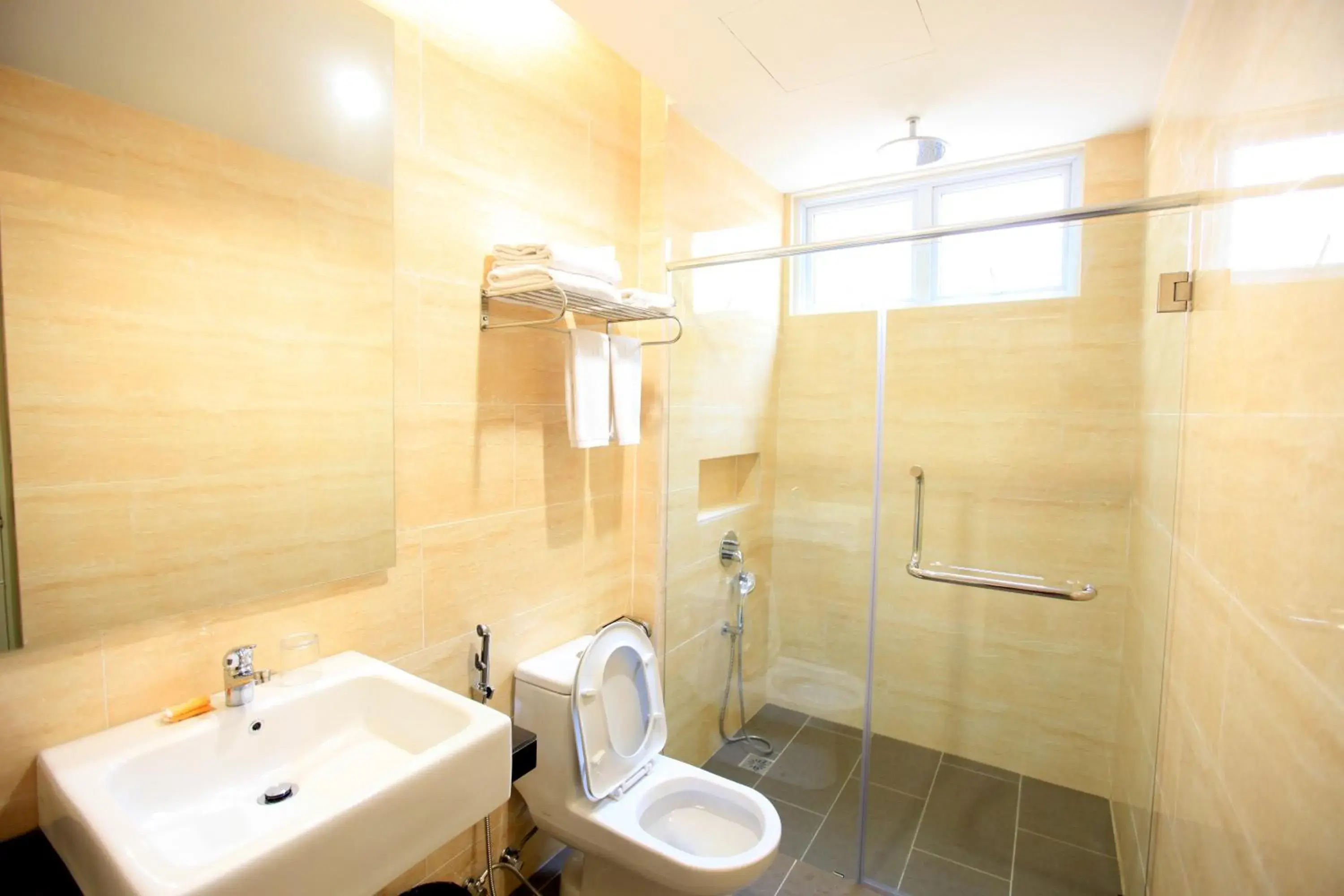 Bathroom in Merdeka Suites Hotel