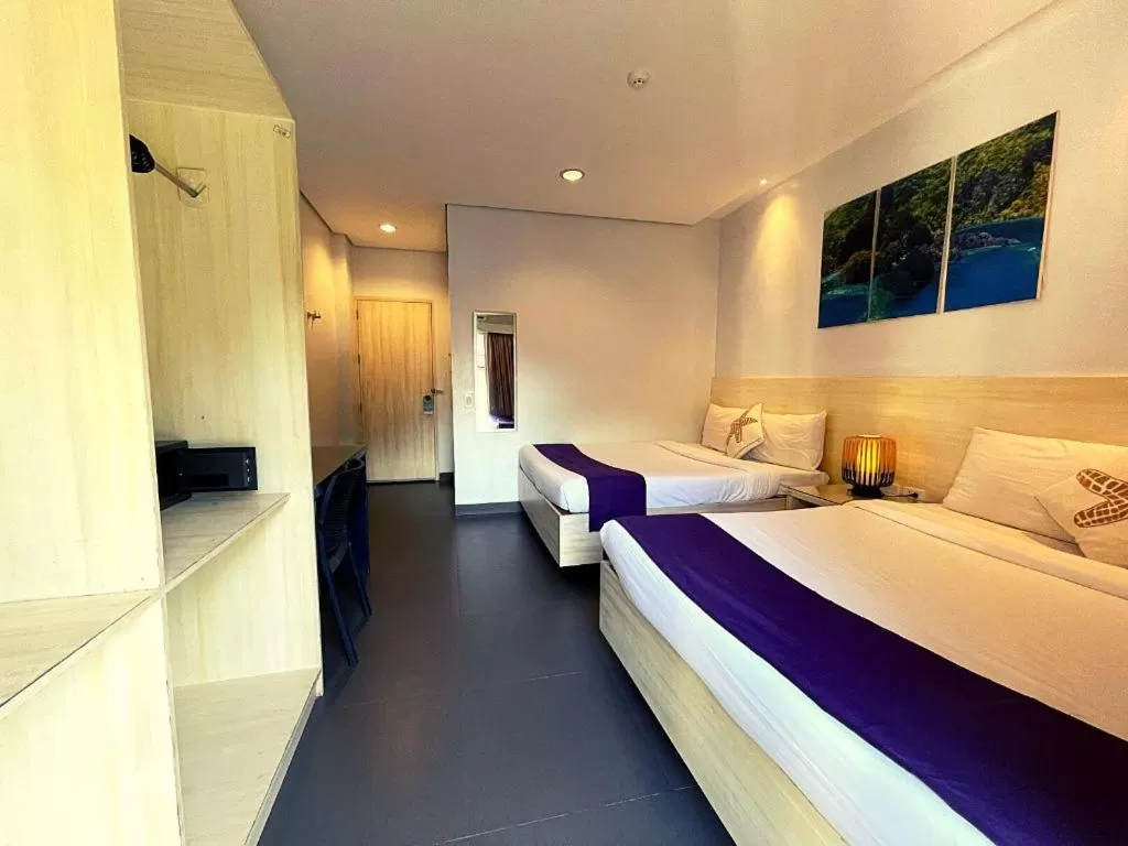 Bed in Treetop Suites