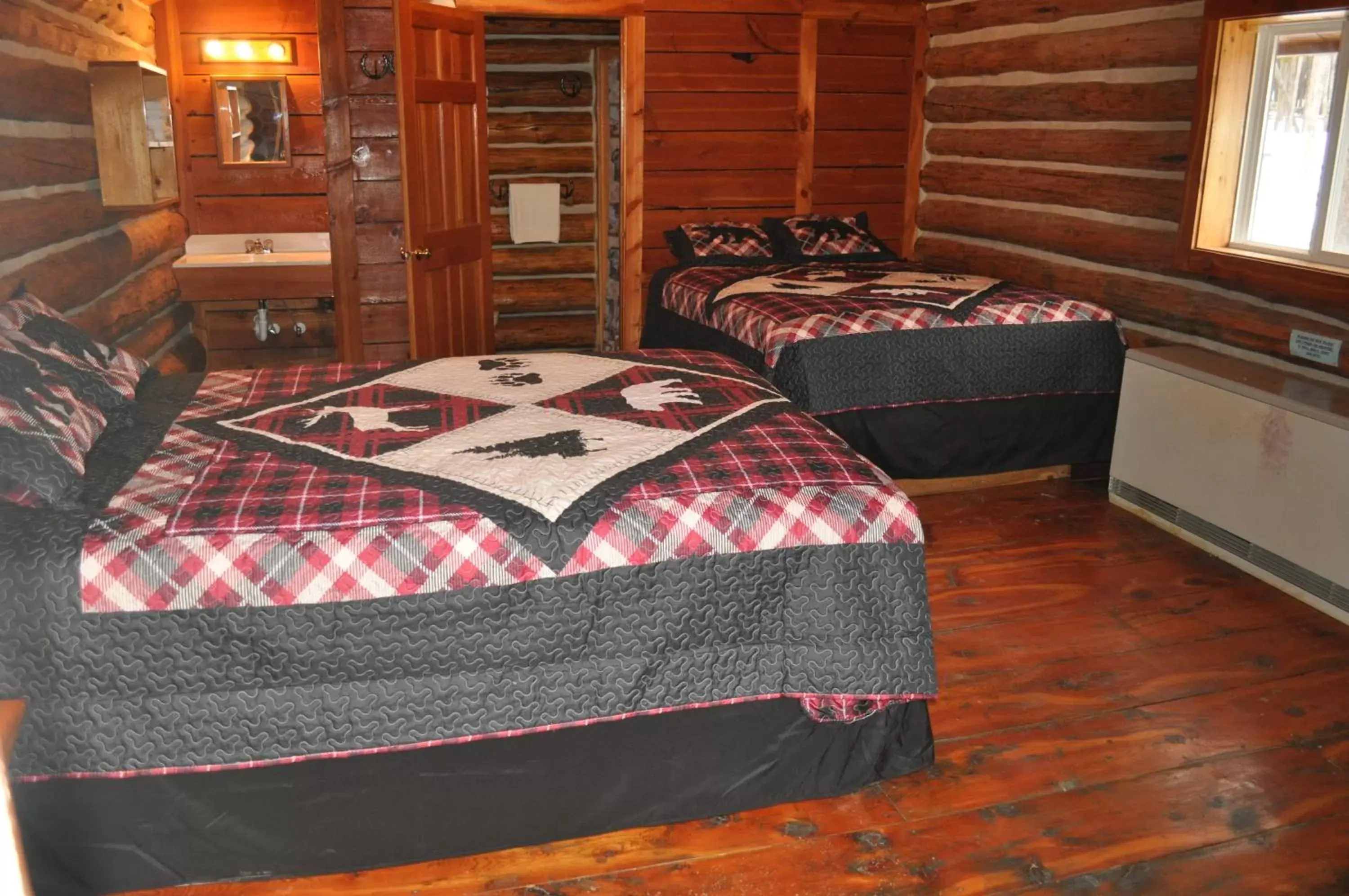 Photo of the whole room, Bed in Crooked Creek Guest Ranch