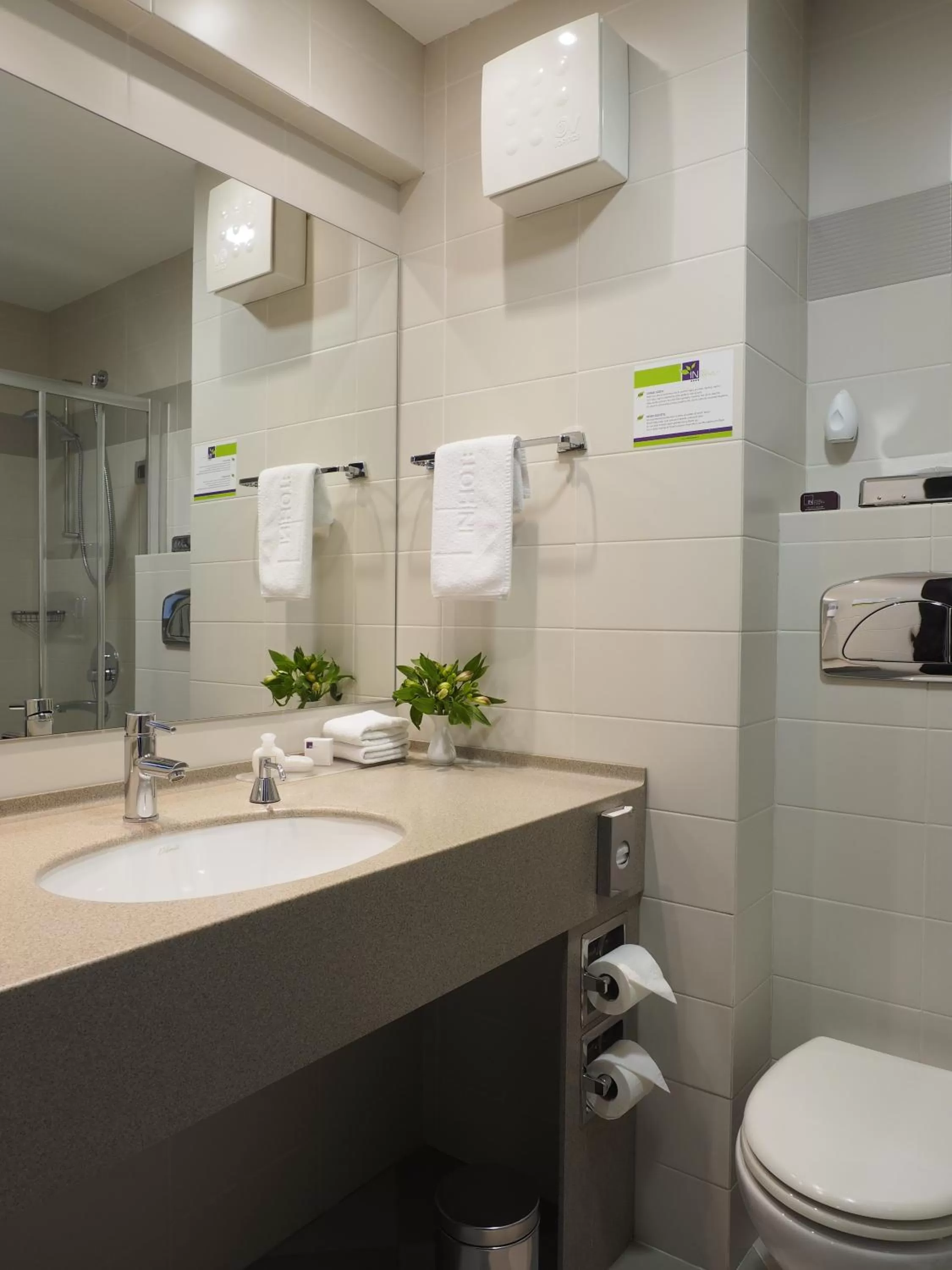 Toilet in IN Hotel Beograd