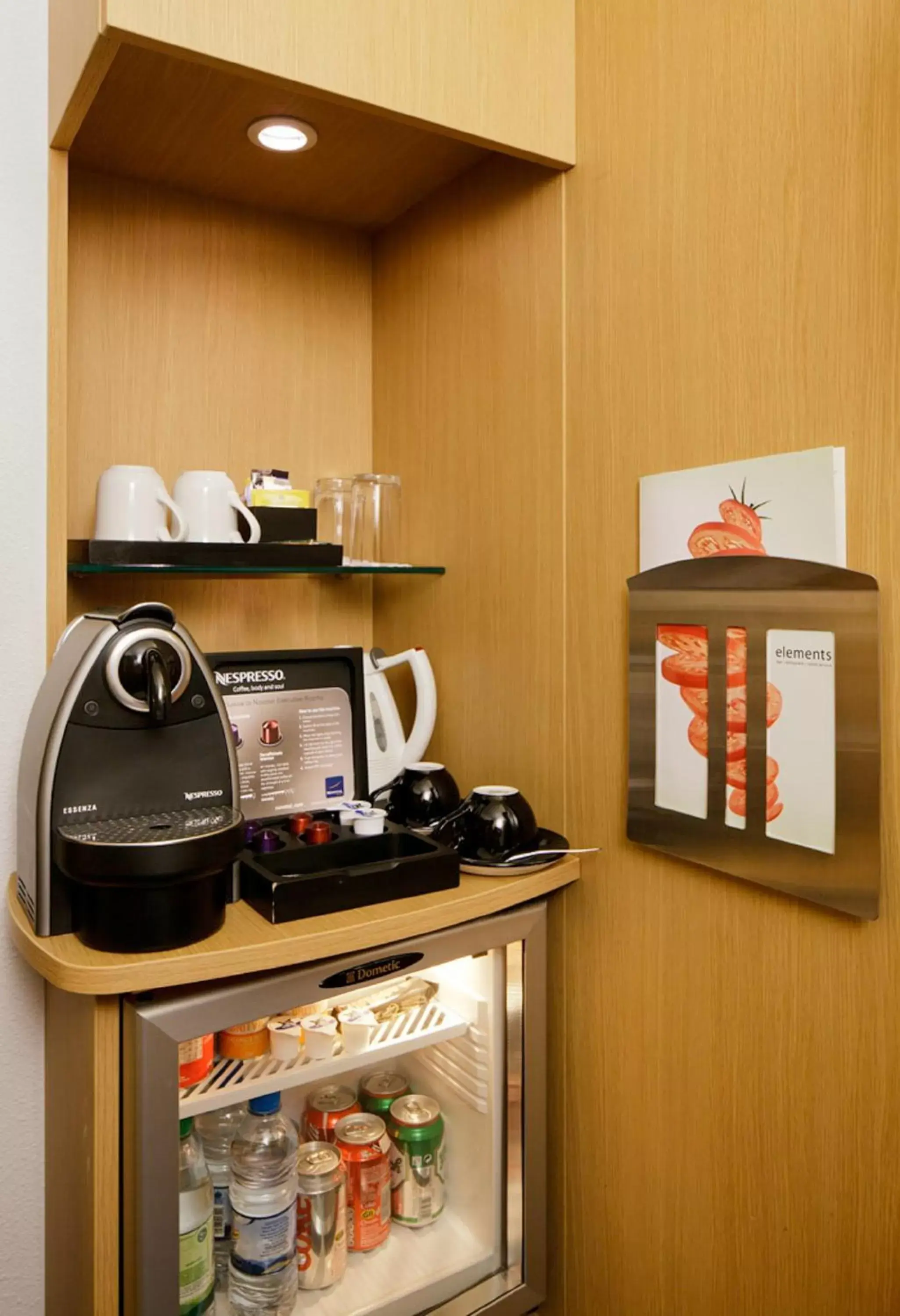 Coffee/tea facilities, Kitchen/Kitchenette in Novotel London Greenwich