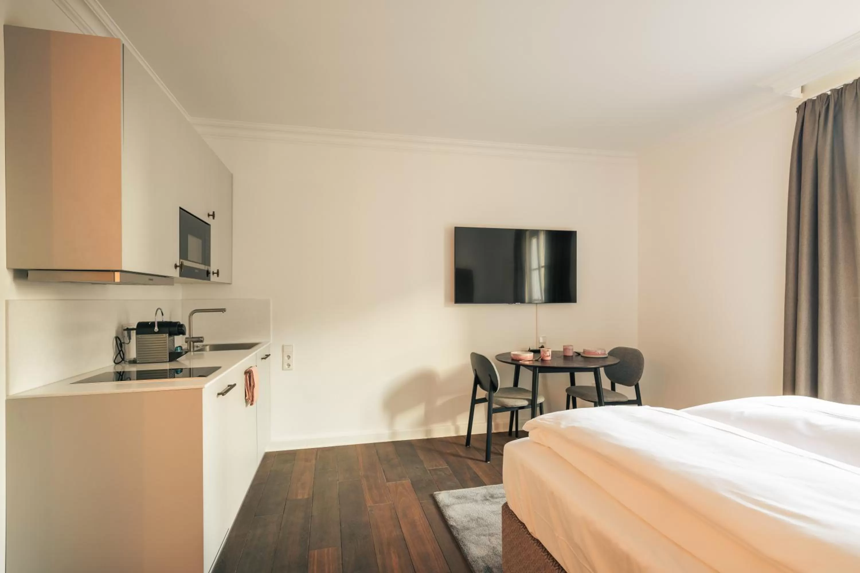 Living room, Bed in Bob W Berlin Mitte