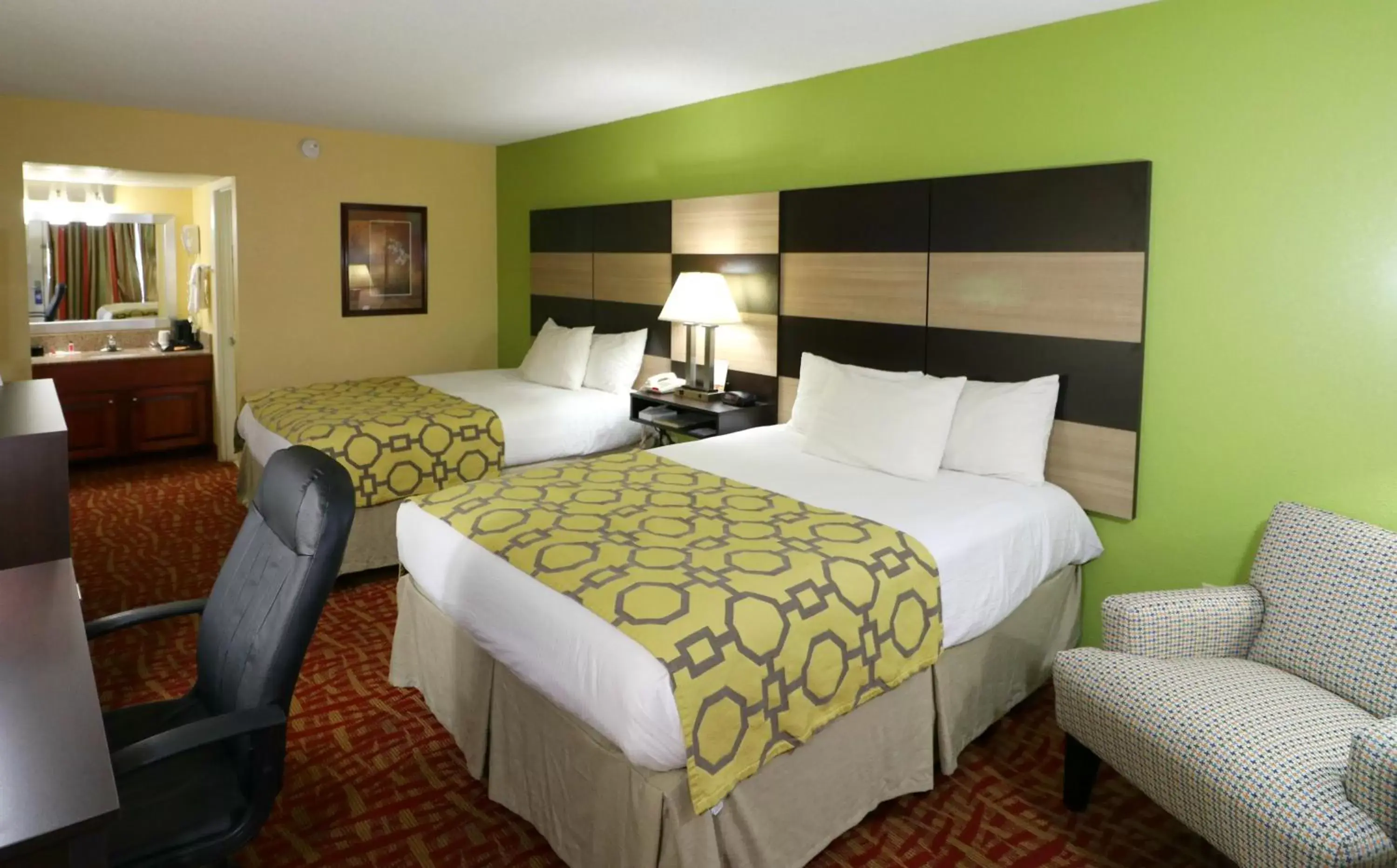 Photo of the whole room, Bed in Baymont by Wyndham Sevierville Pigeon Forge