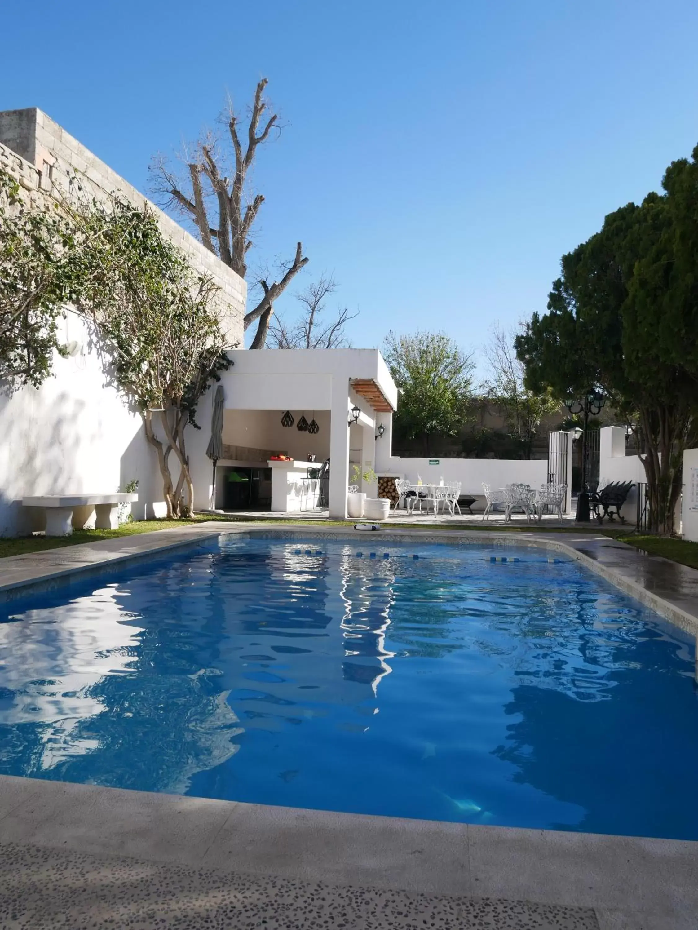 Swimming Pool in Hotel El Farol