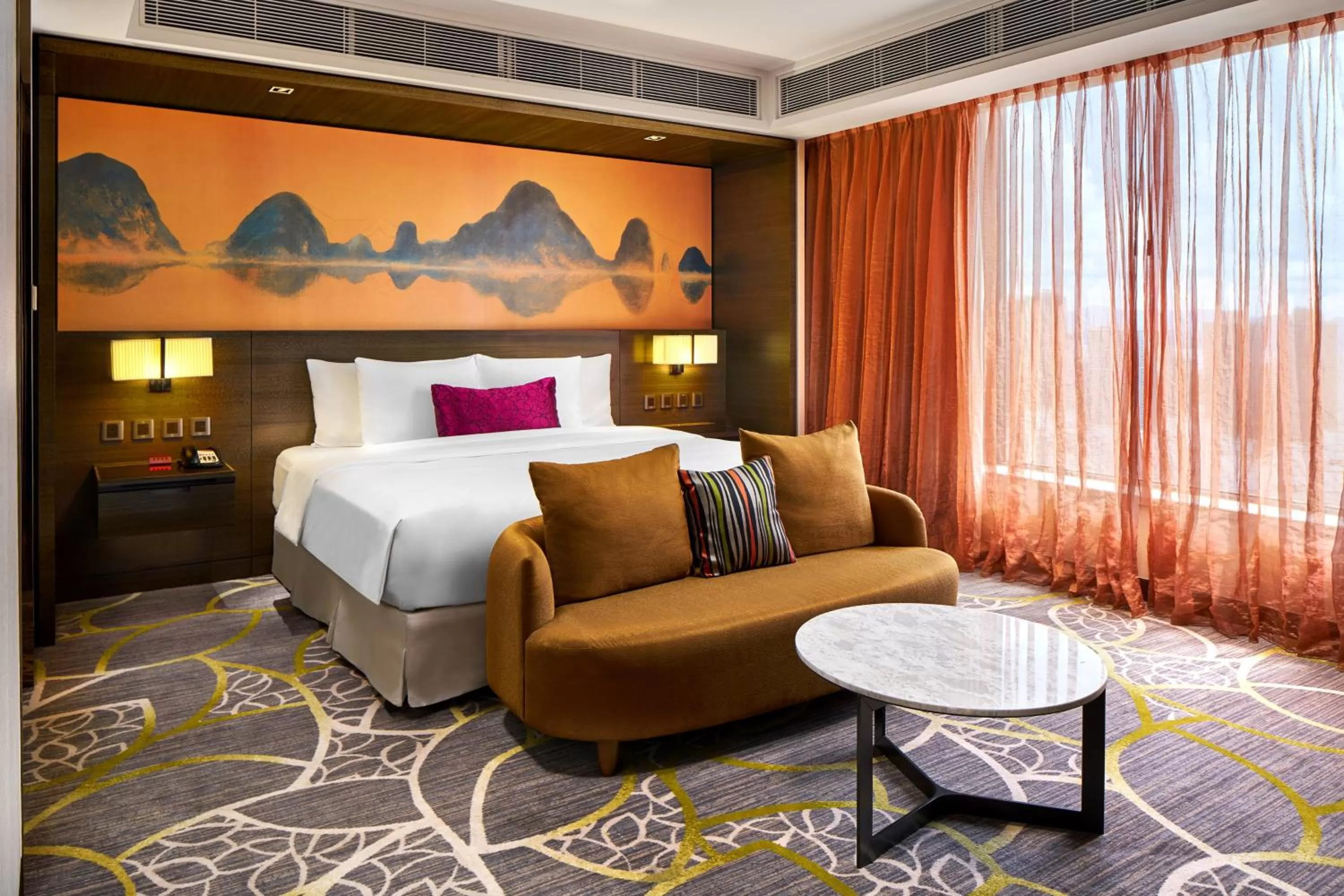 Photo of the whole room, Bed in Crowne Plaza Hong Kong Kowloon East by IHG