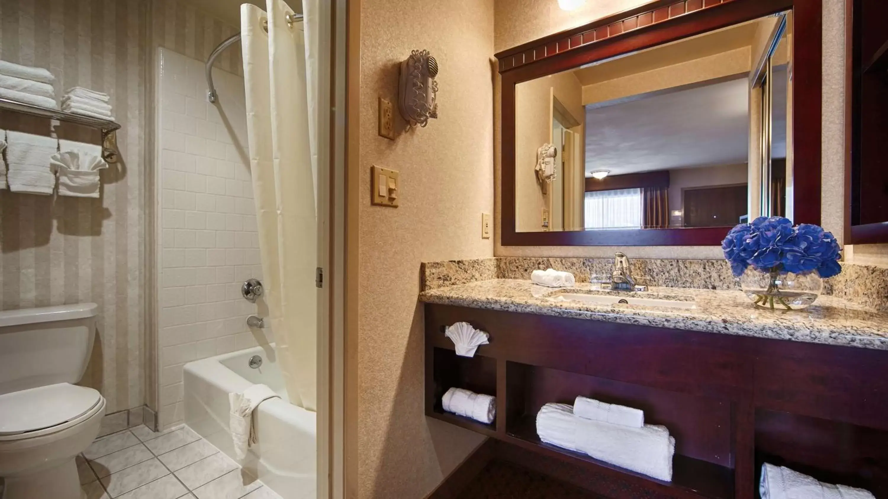 Bathroom in Best Western Pasadena Inn