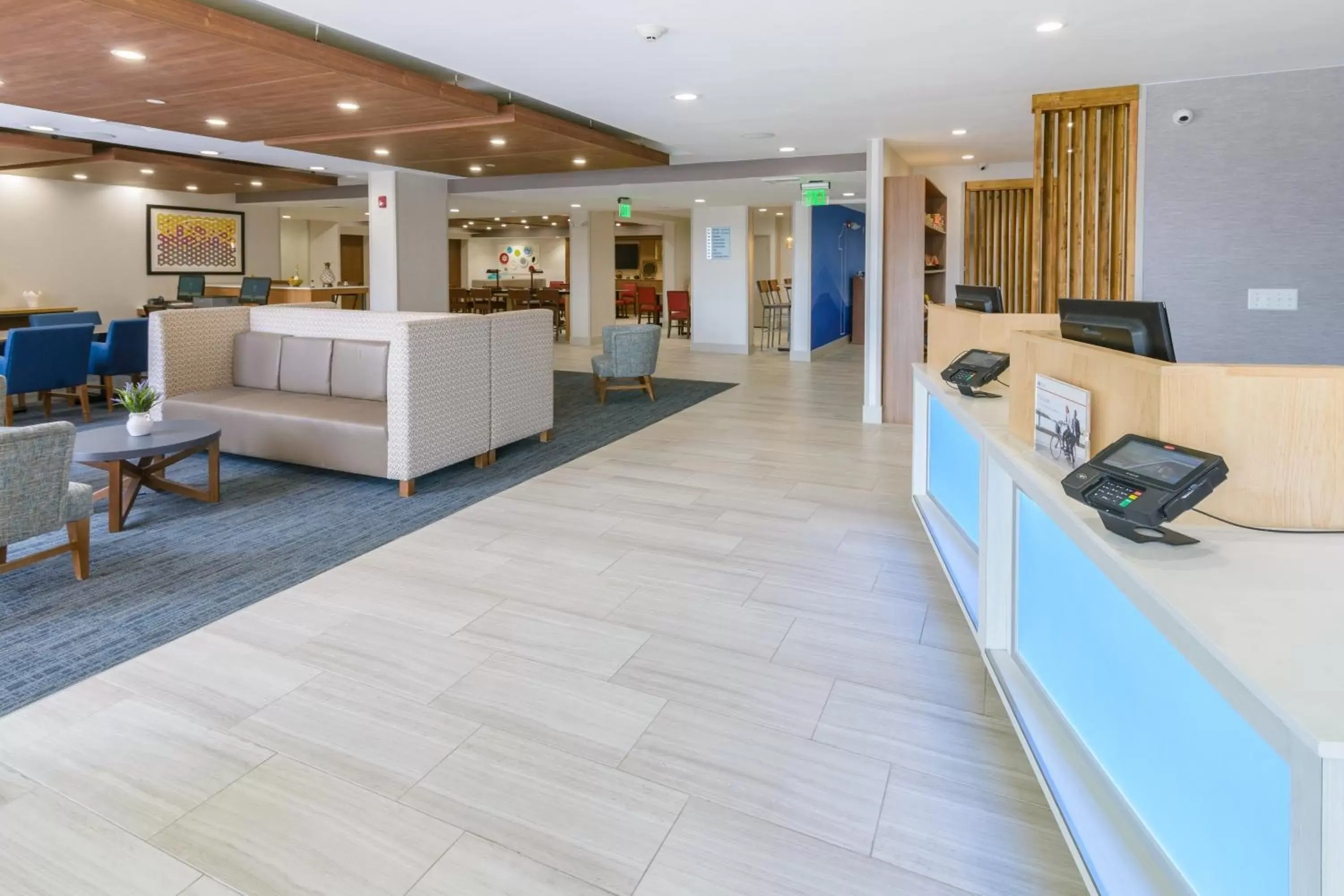 Property building, Lobby/Reception in Holiday Inn Express Southington, an IHG Hotel