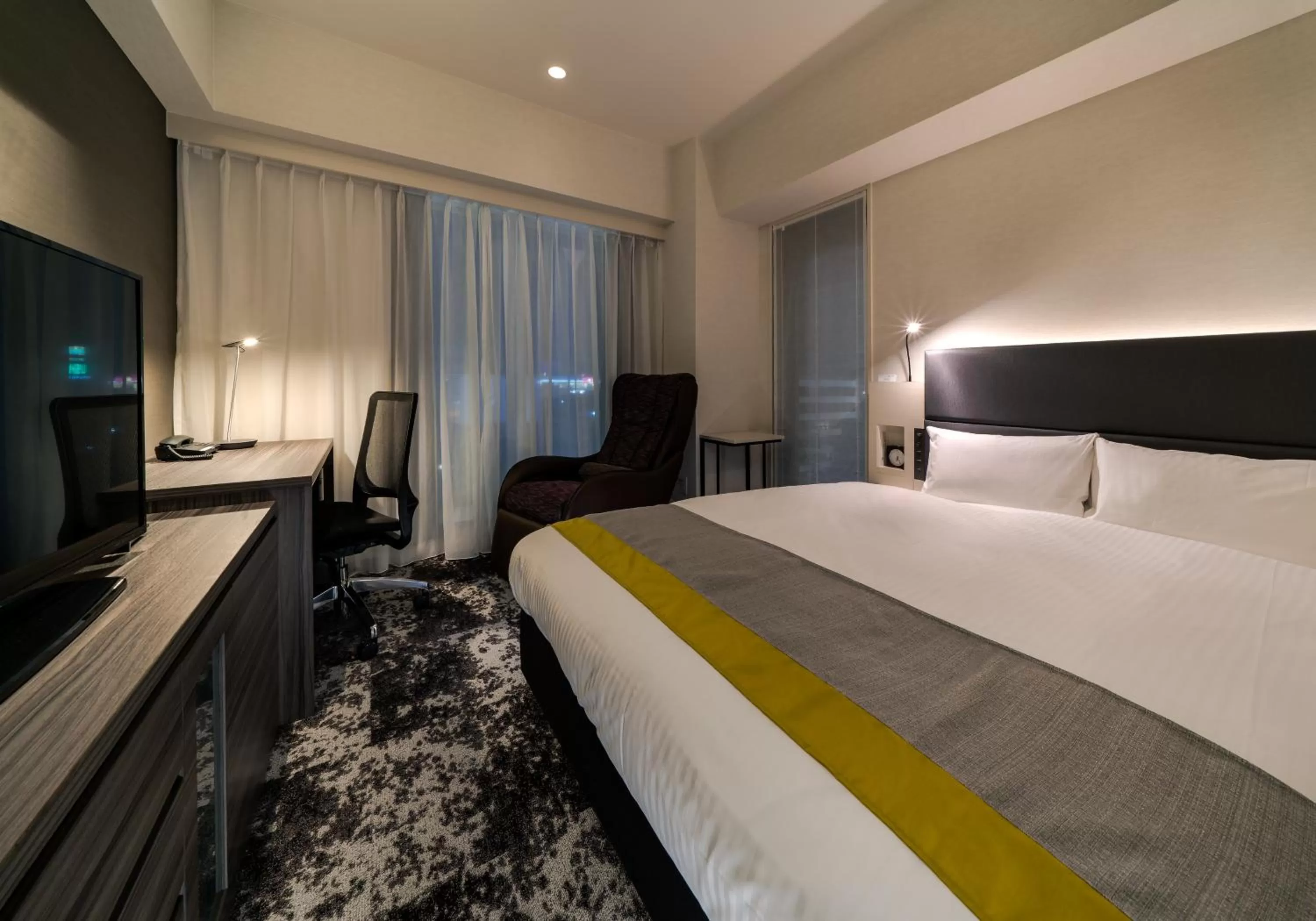 Bedroom, Bed in Daiwa Roynet Hotel Himeji