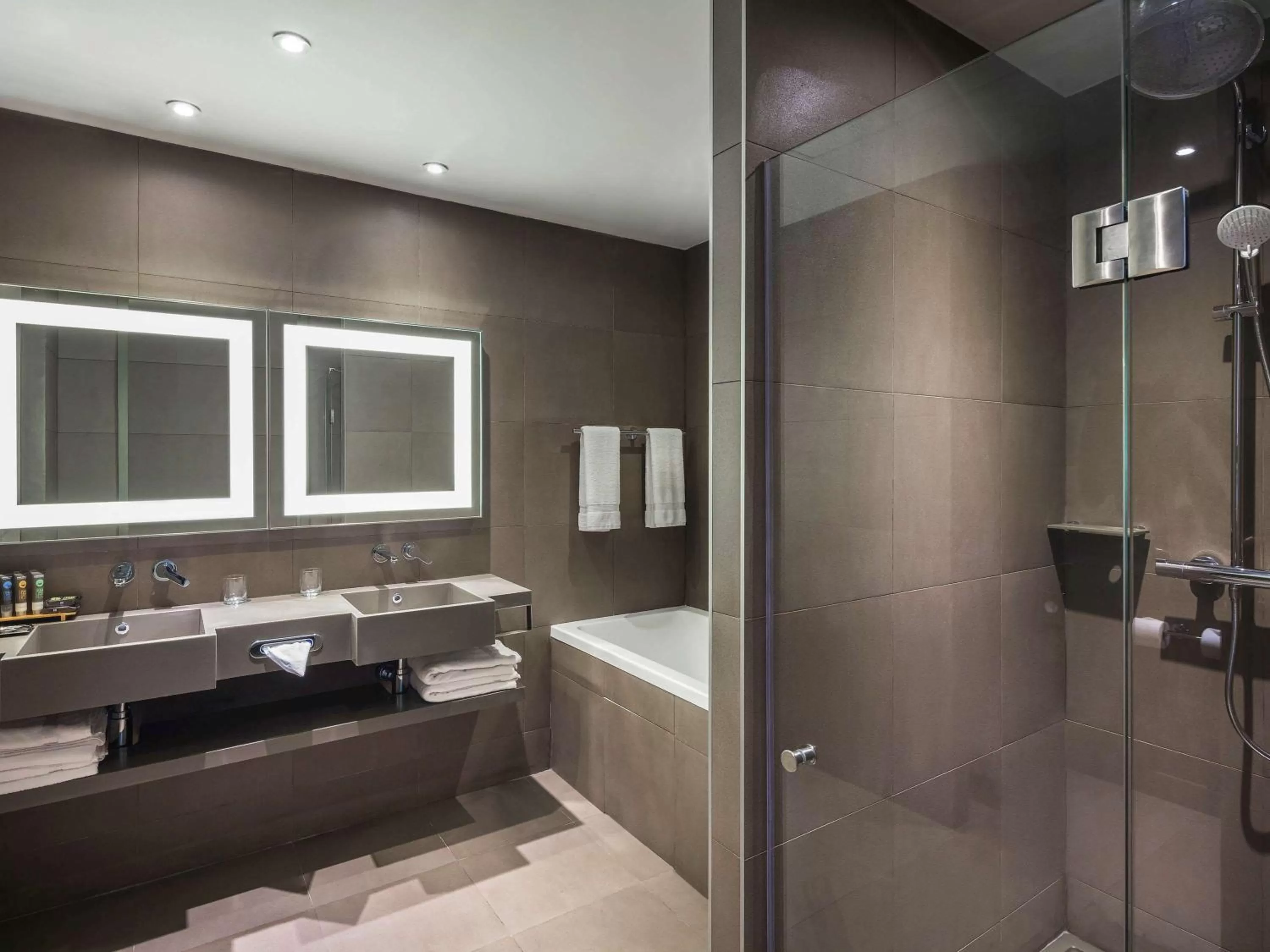 Shower in Novotel Almaty City Center