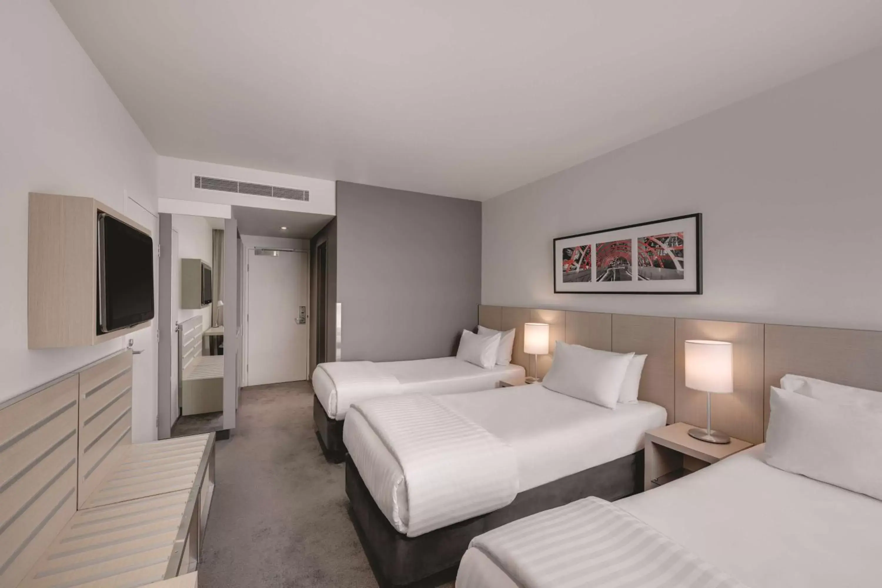 Bedroom in Travelodge Hotel Melbourne Docklands