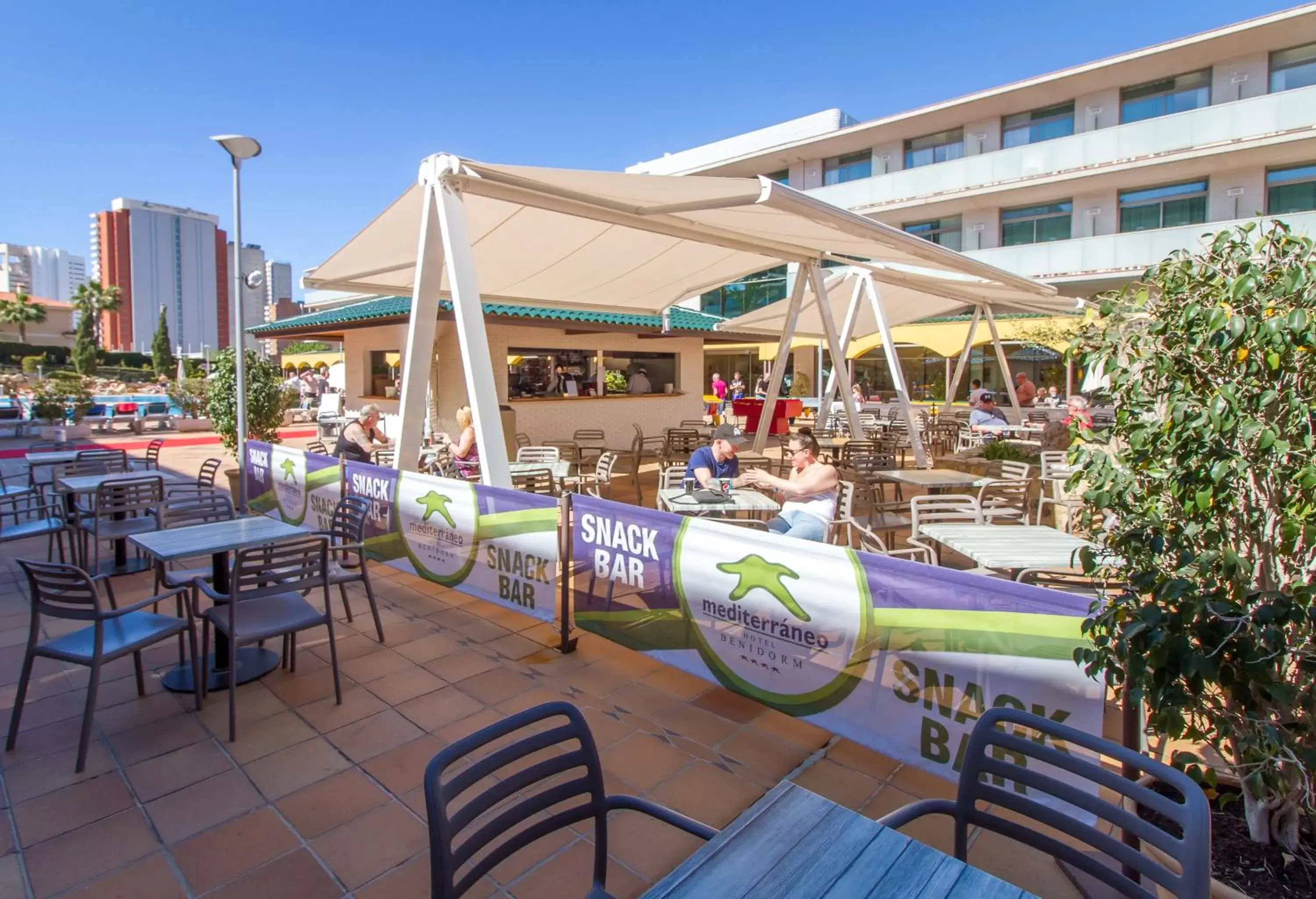 Patio, Restaurant/Places to Eat in Hotel Mediterraneo