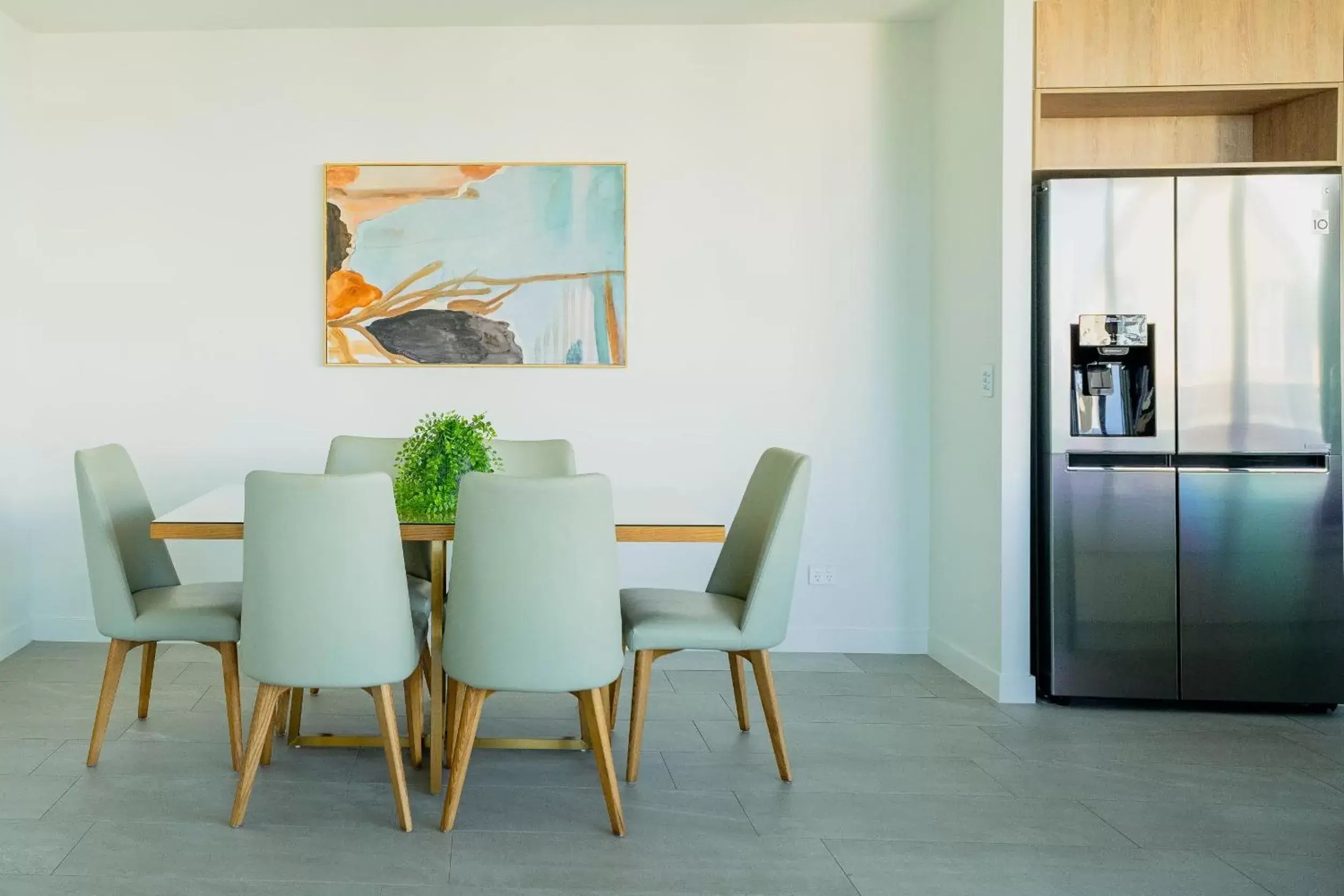 Dining Area in Vue Broadbeach