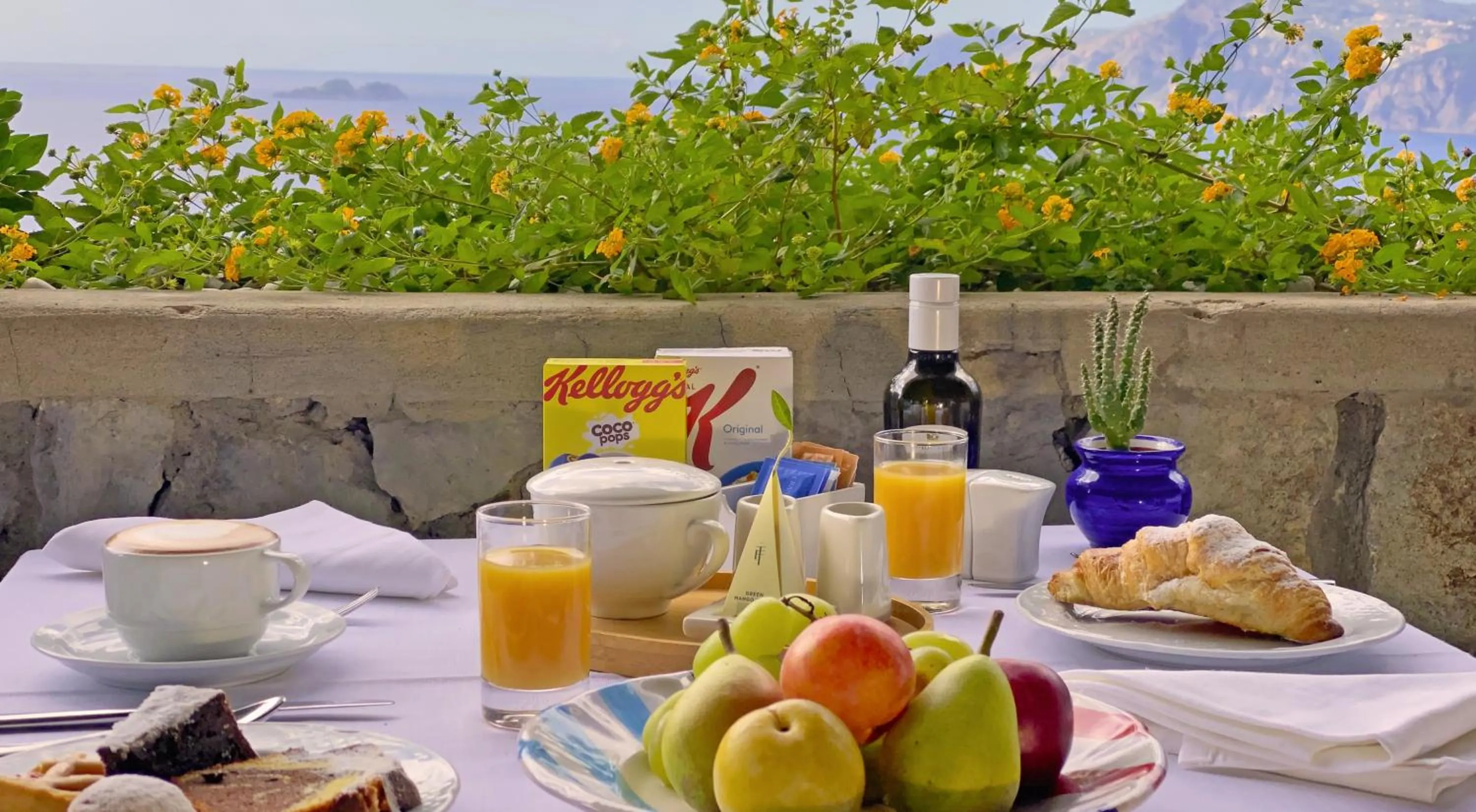 Food and drinks in Grand Hotel Tritone